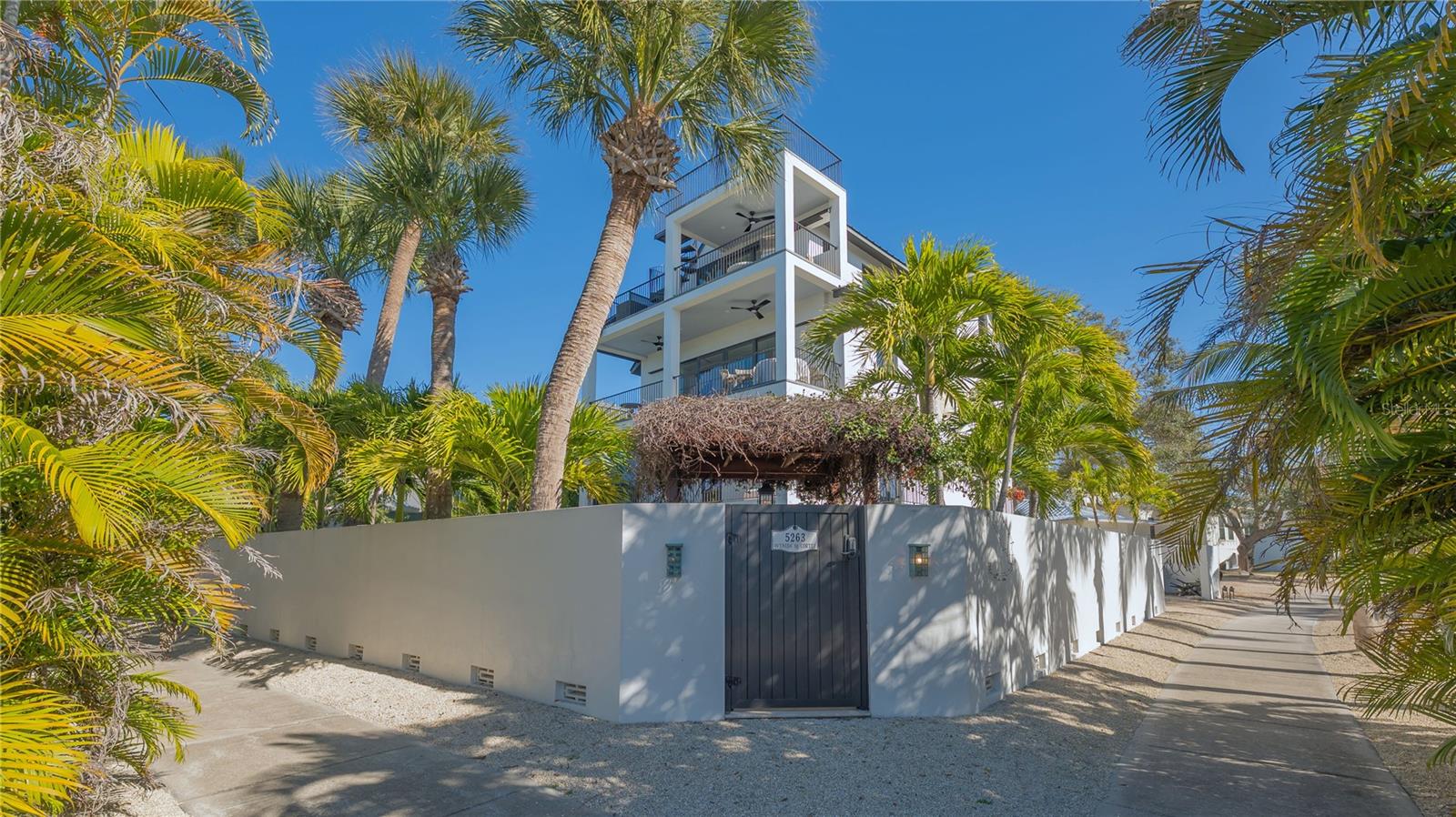 SARASOTA BEACH - Residential