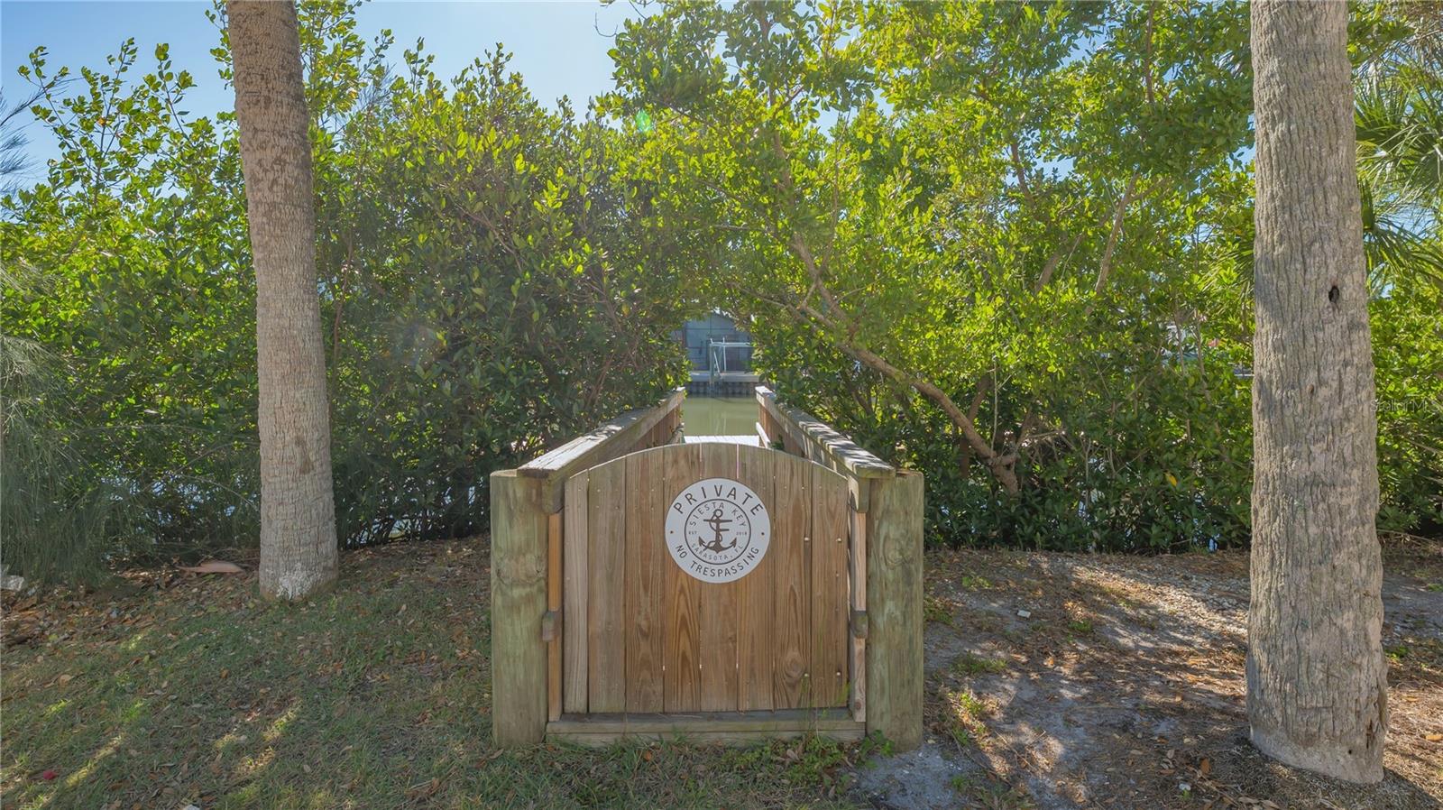 SARASOTA BEACH - Residential
