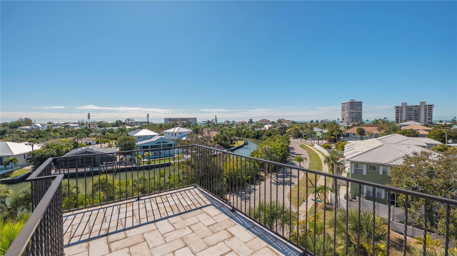 SARASOTA BEACH - Residential