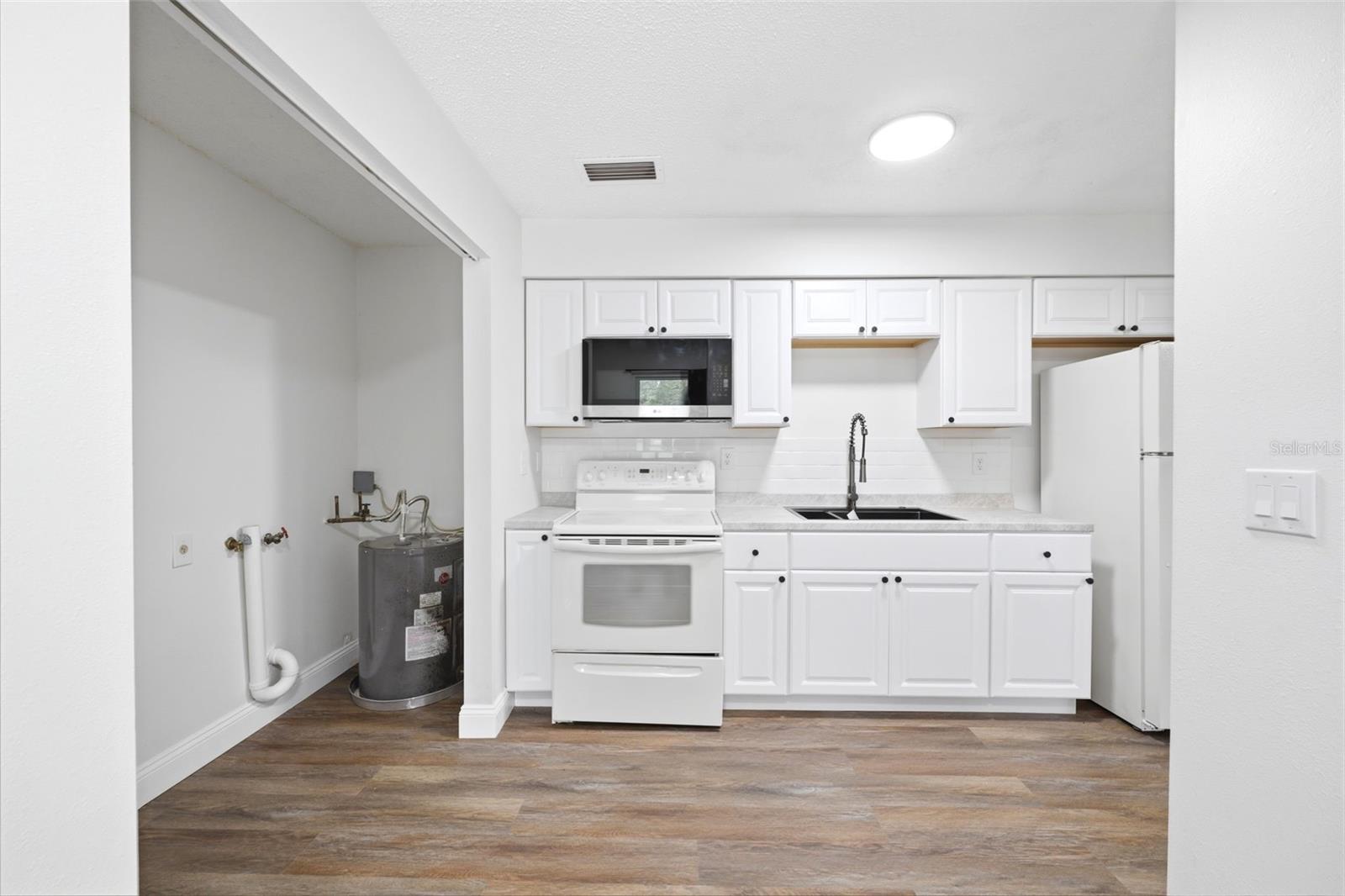 HILLSBORO PARK - Residential