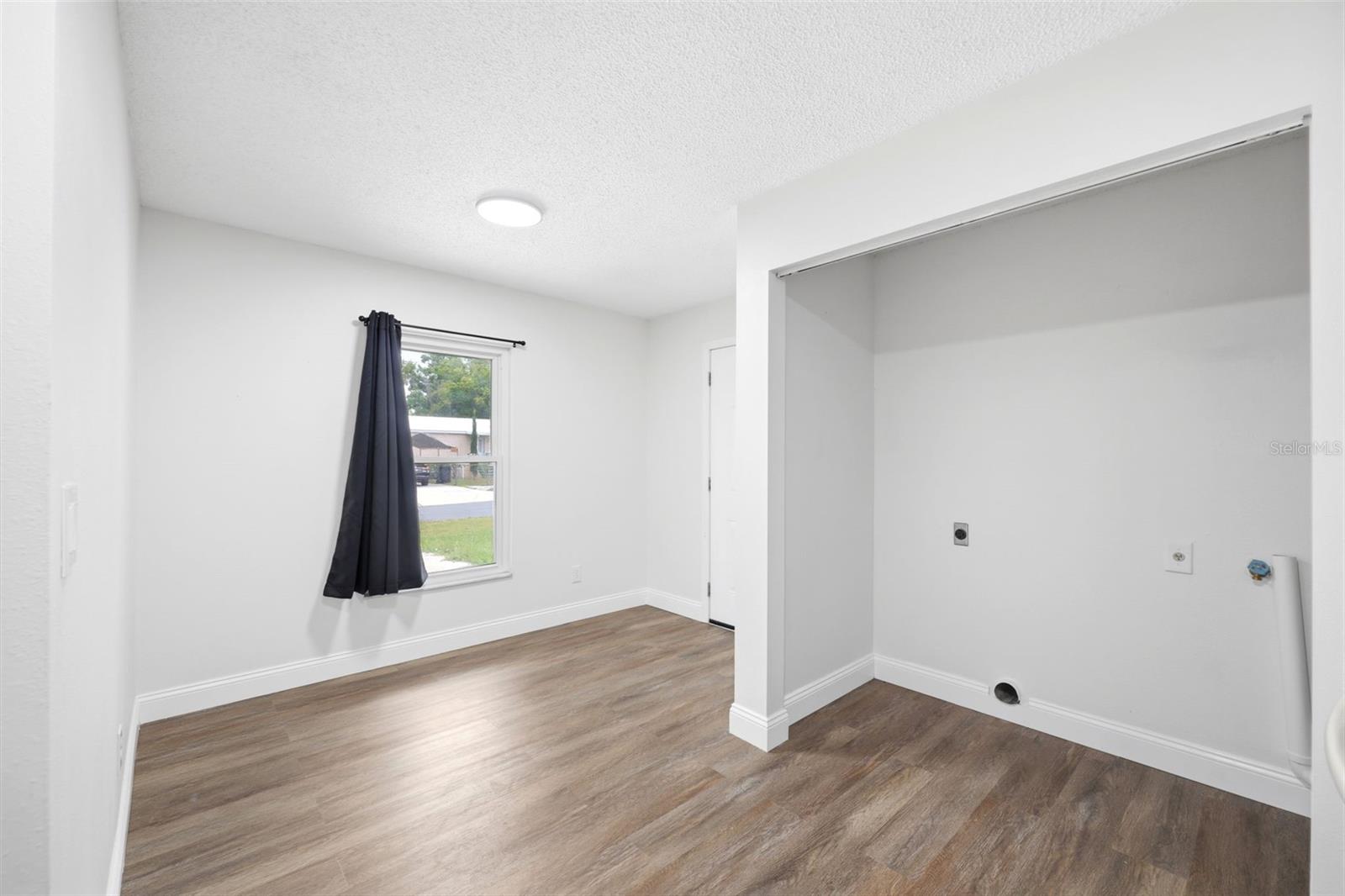 HILLSBORO PARK - Residential
