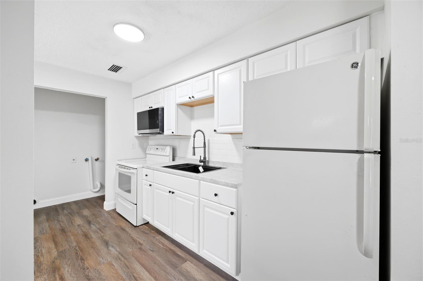 HILLSBORO PARK - Residential