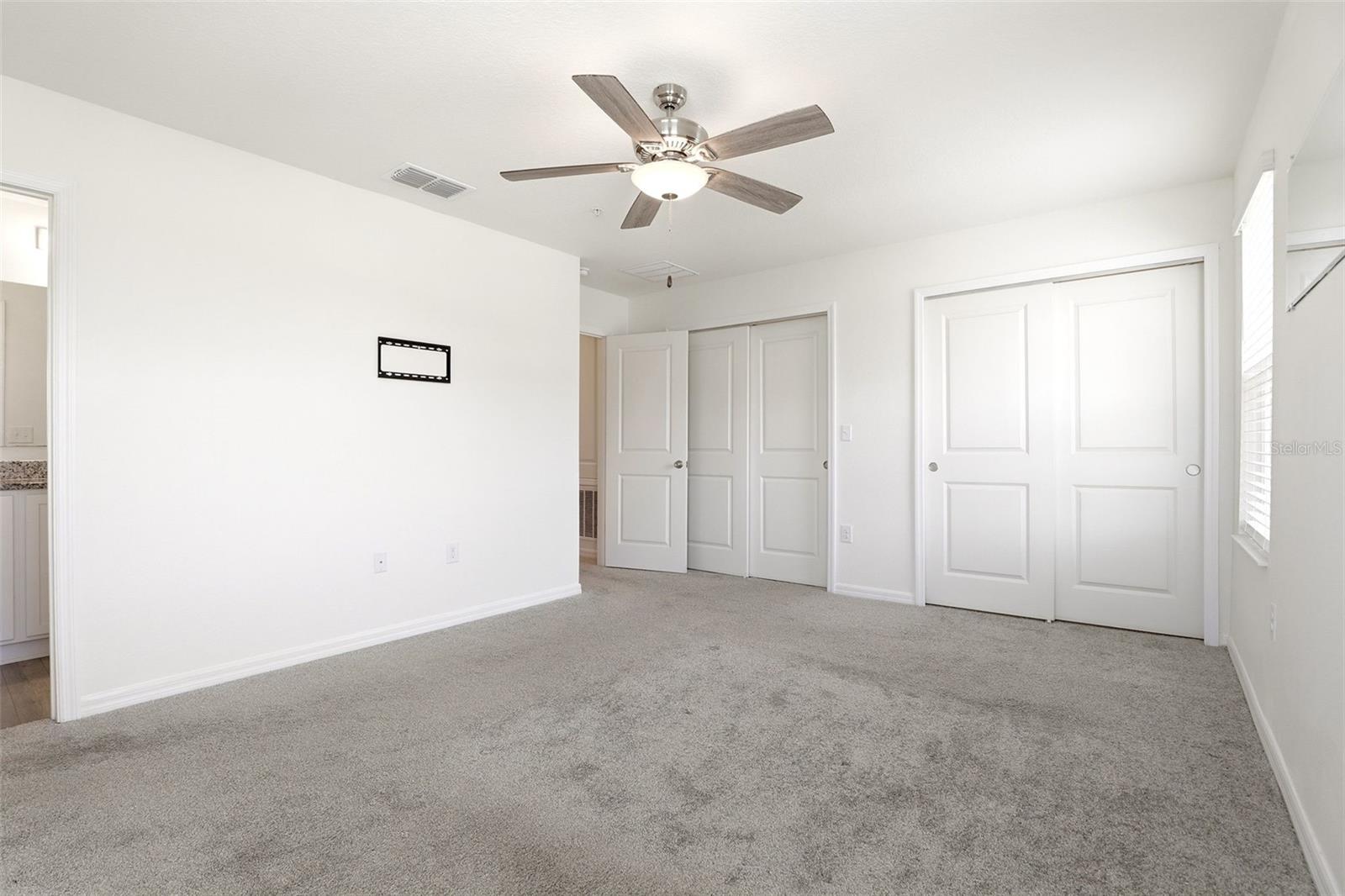 LANDINGS AT RIVERBEND - Residential Lease