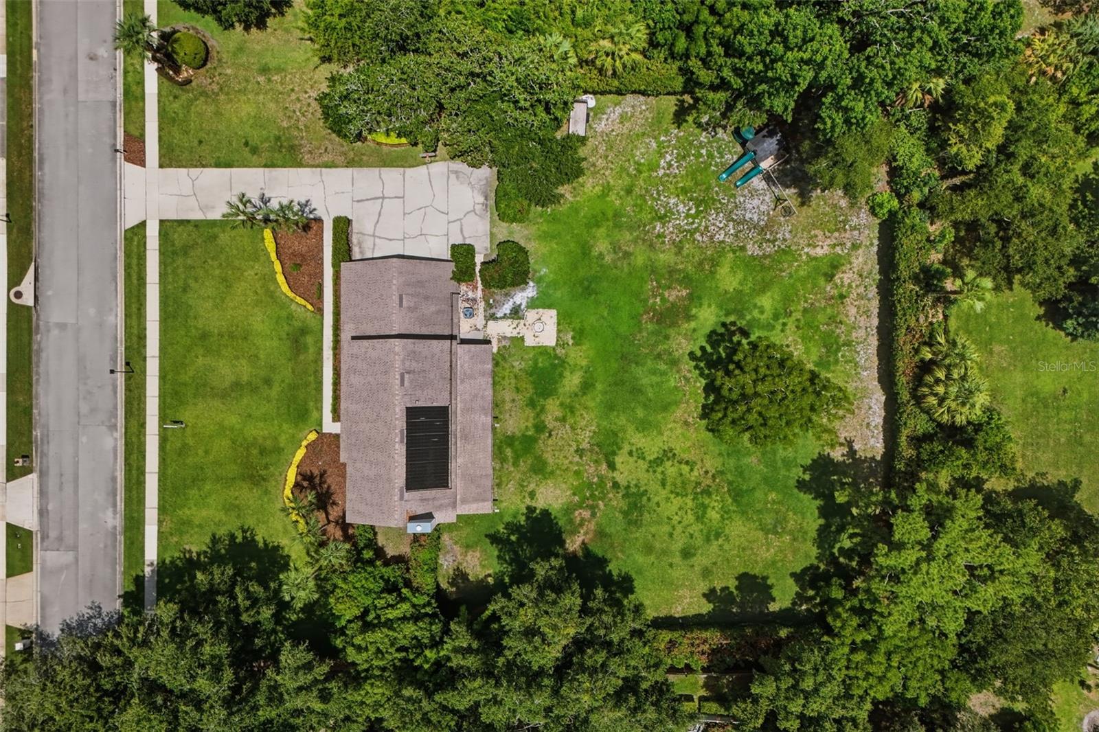 WHISPERING WINDS - Residential