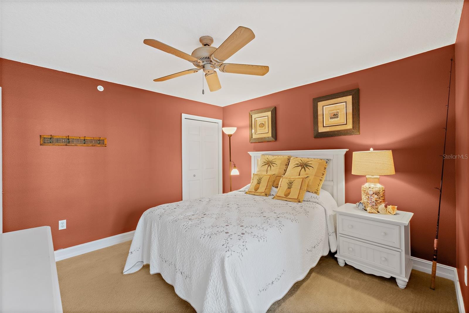 FLORES DEL MAR CONDO - Residential