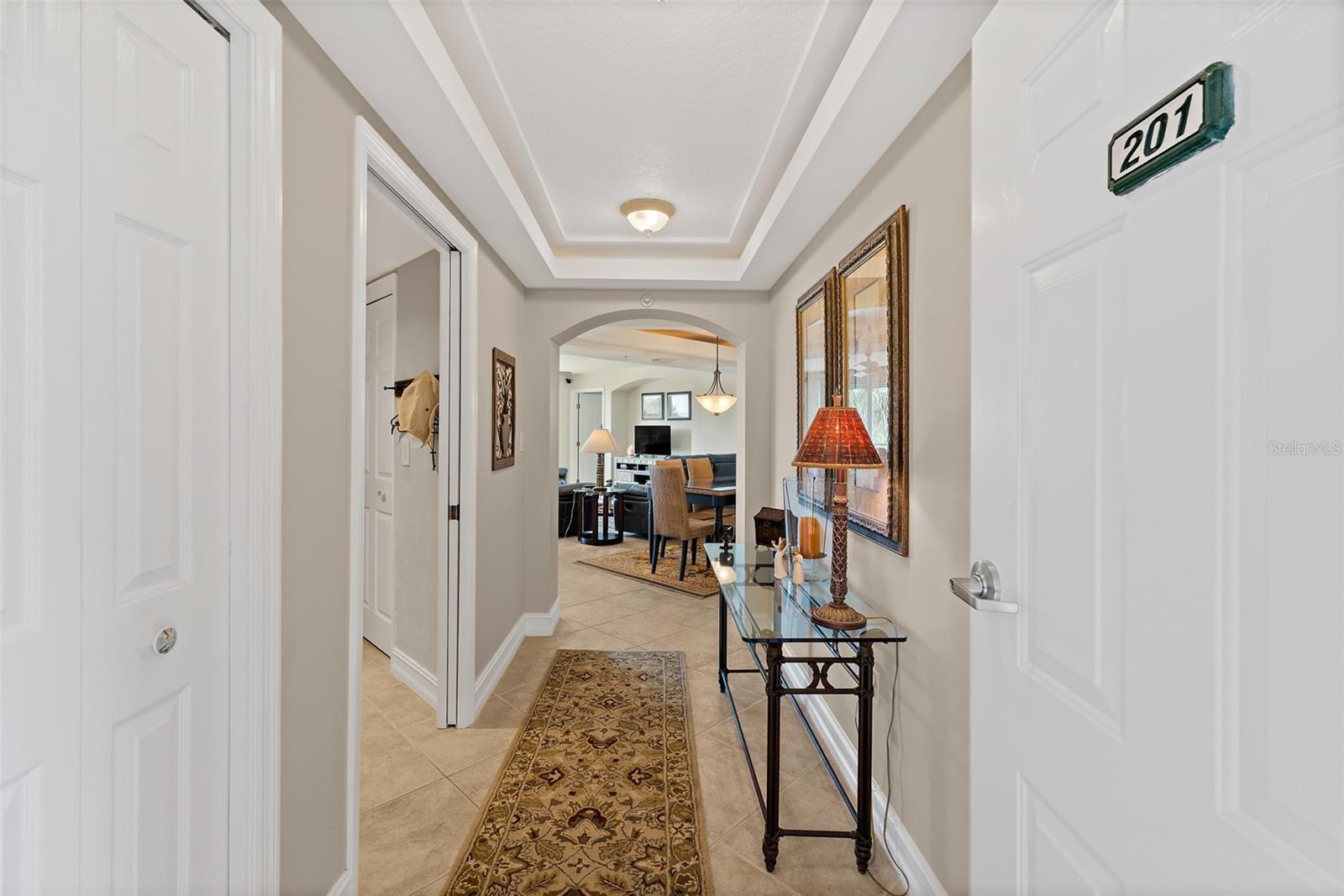 FLORES DEL MAR CONDO - Residential