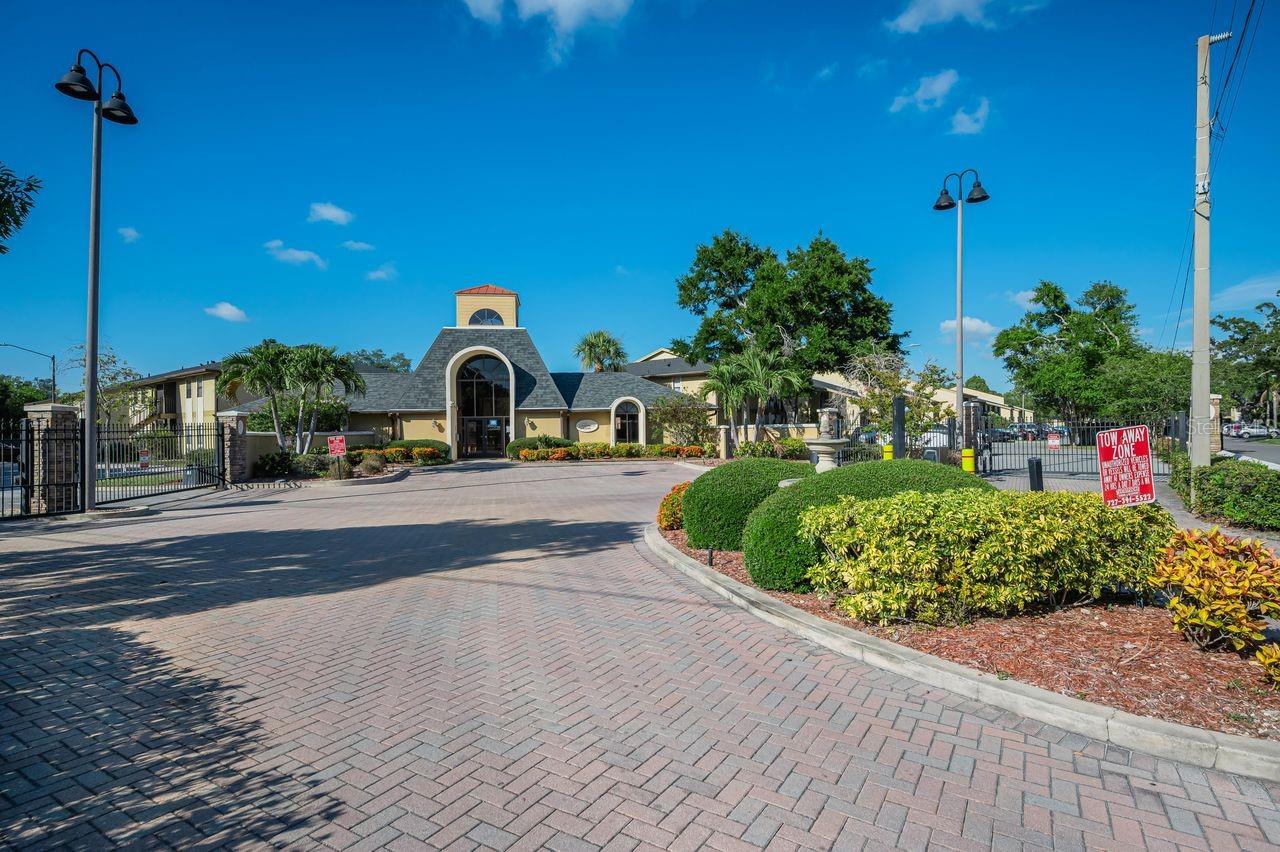 BELLA VISTA ON LAKE - Residential