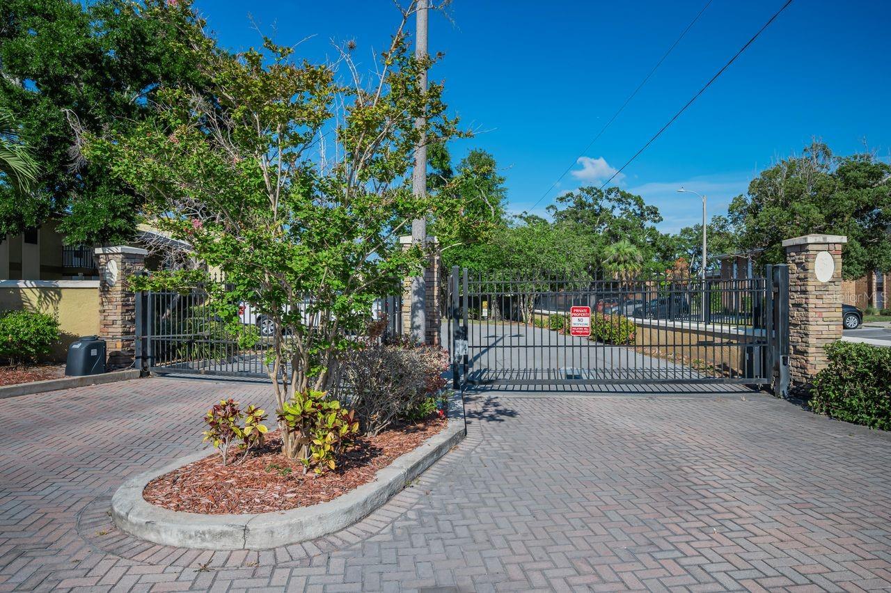 BELLA VISTA ON LAKE - Residential