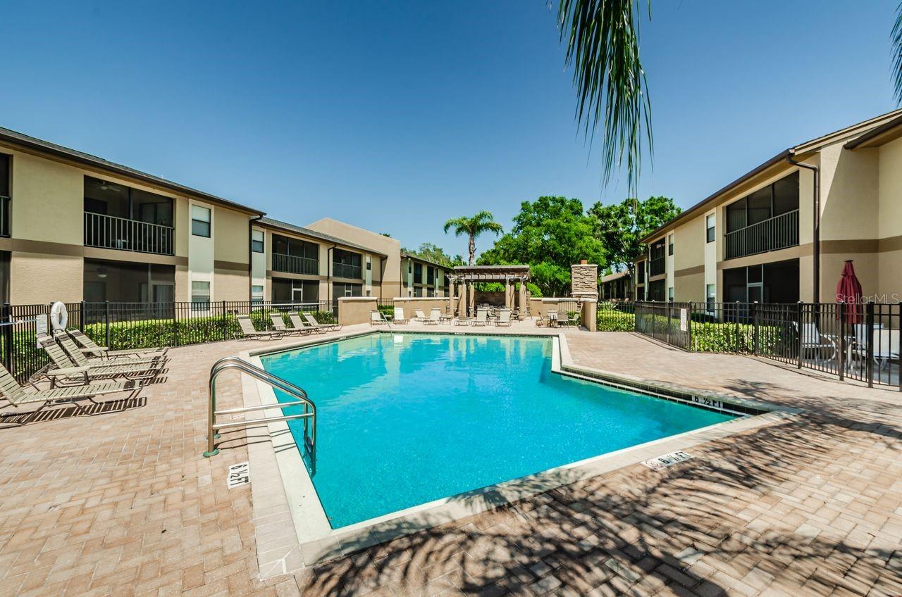 BELLA VISTA ON LAKE - Residential