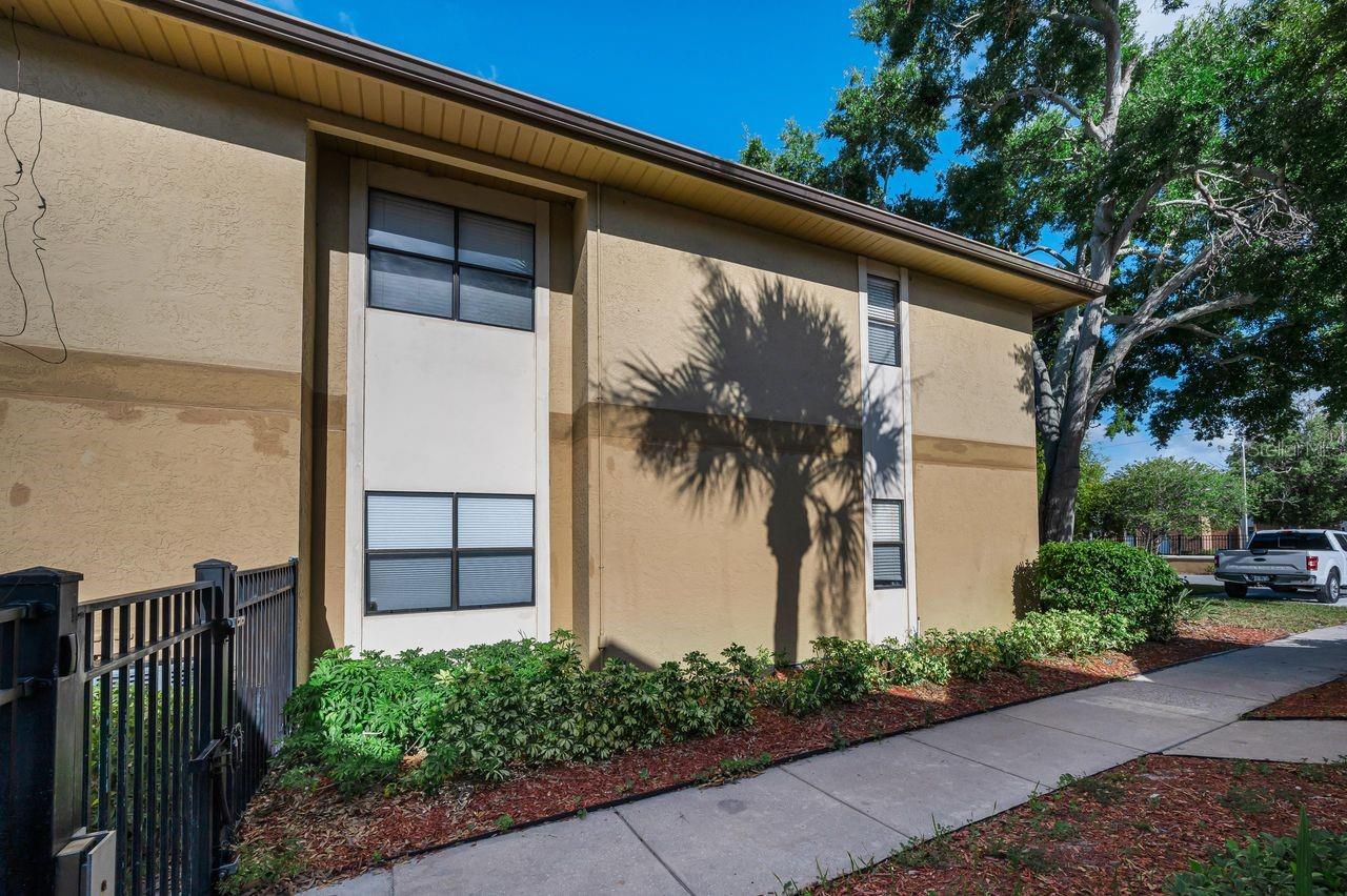BELLA VISTA ON LAKE - Residential