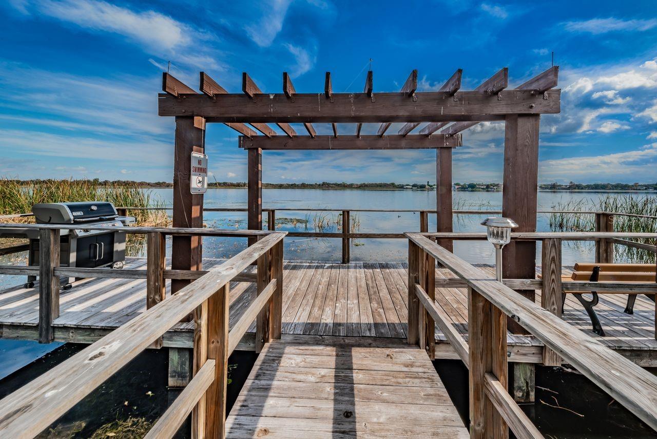 BELLA VISTA ON LAKE - Residential