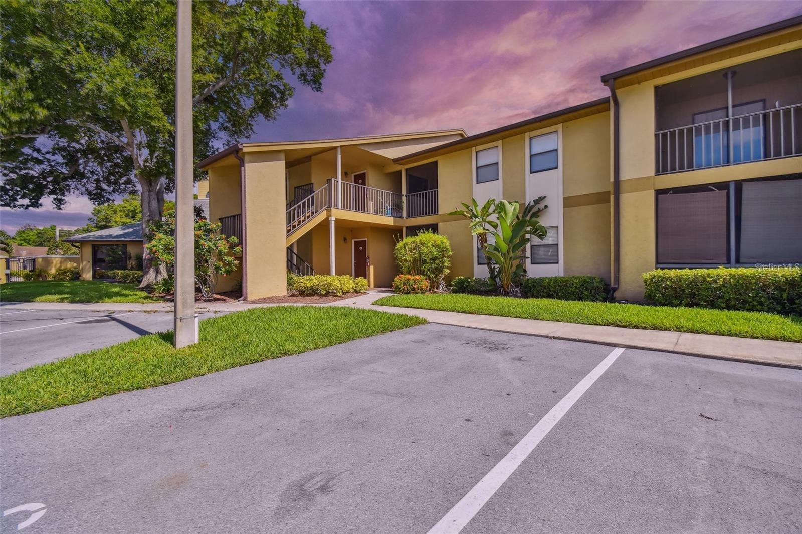 BELLA VISTA ON LAKE - Residential
