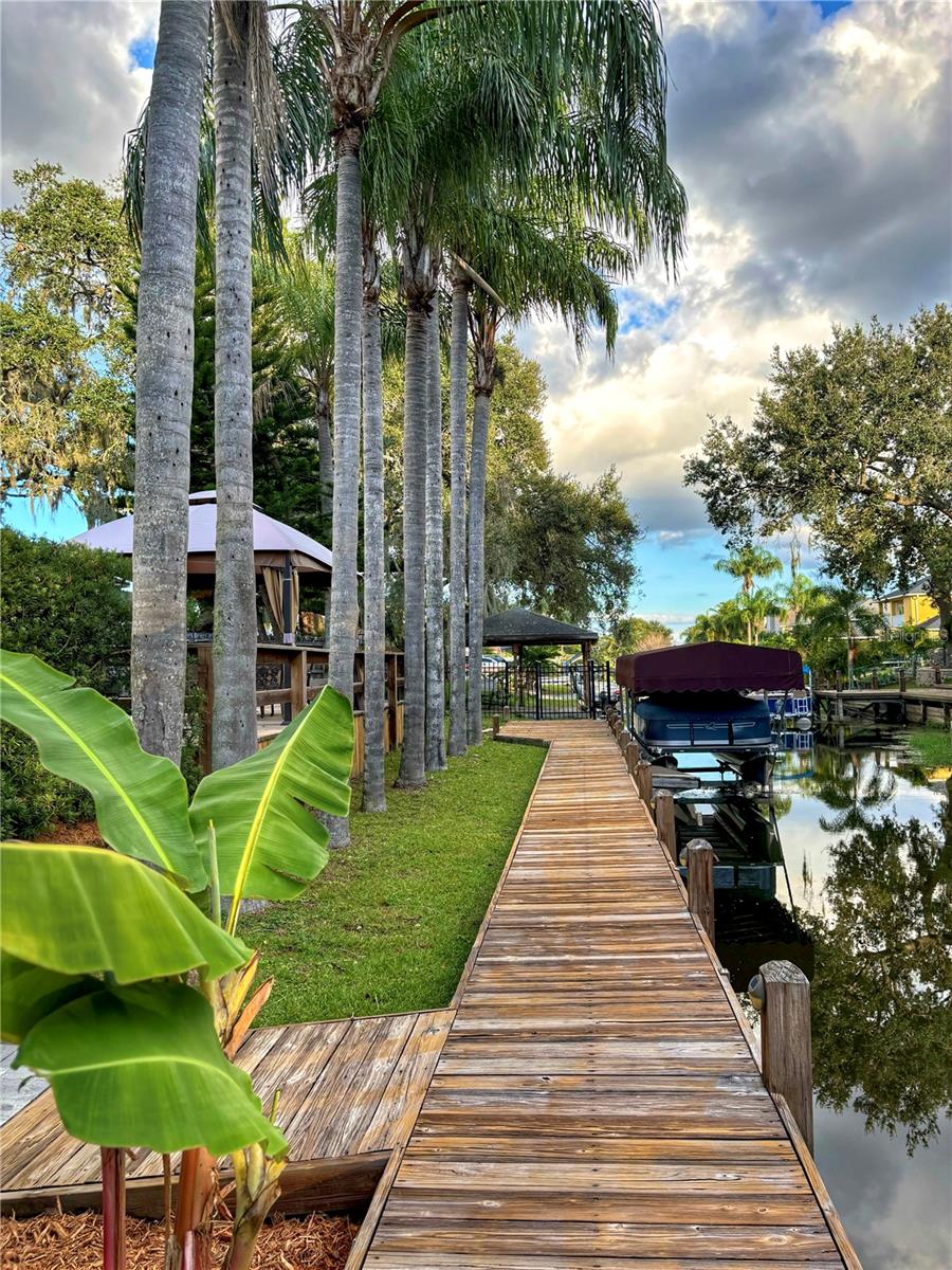 RIVER OAKS - Residential