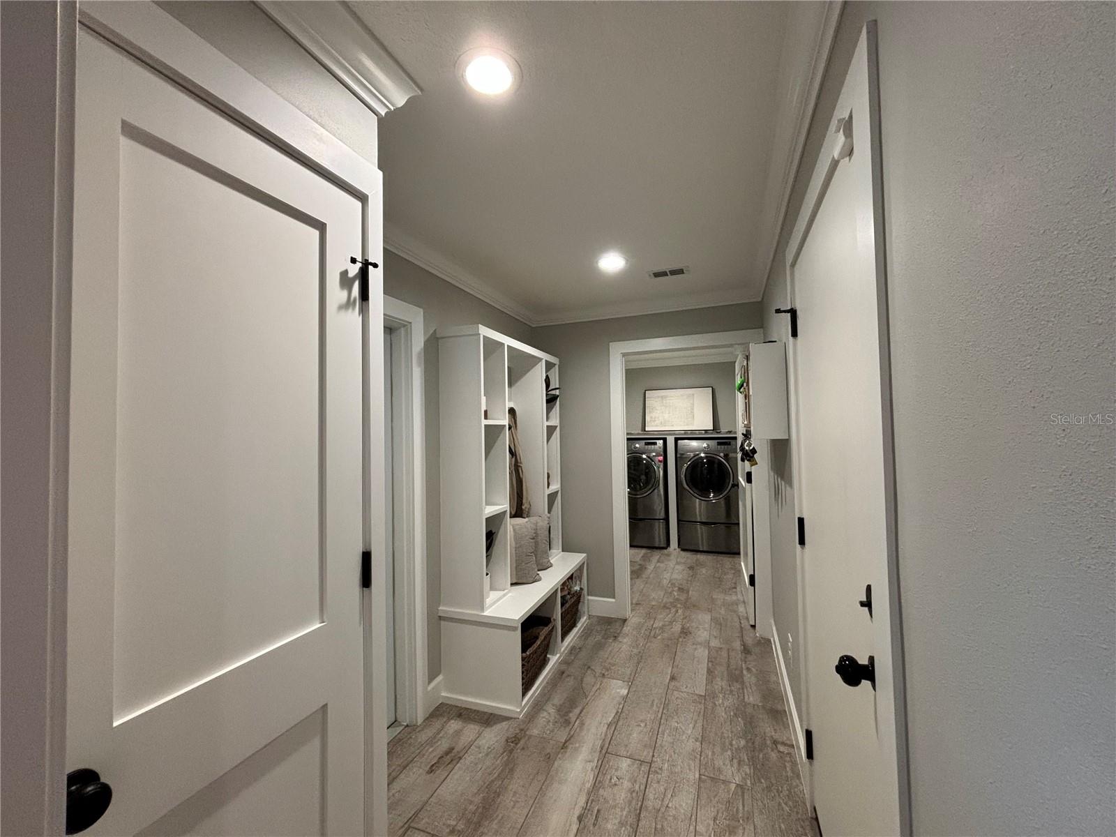RIVER OAKS - Residential