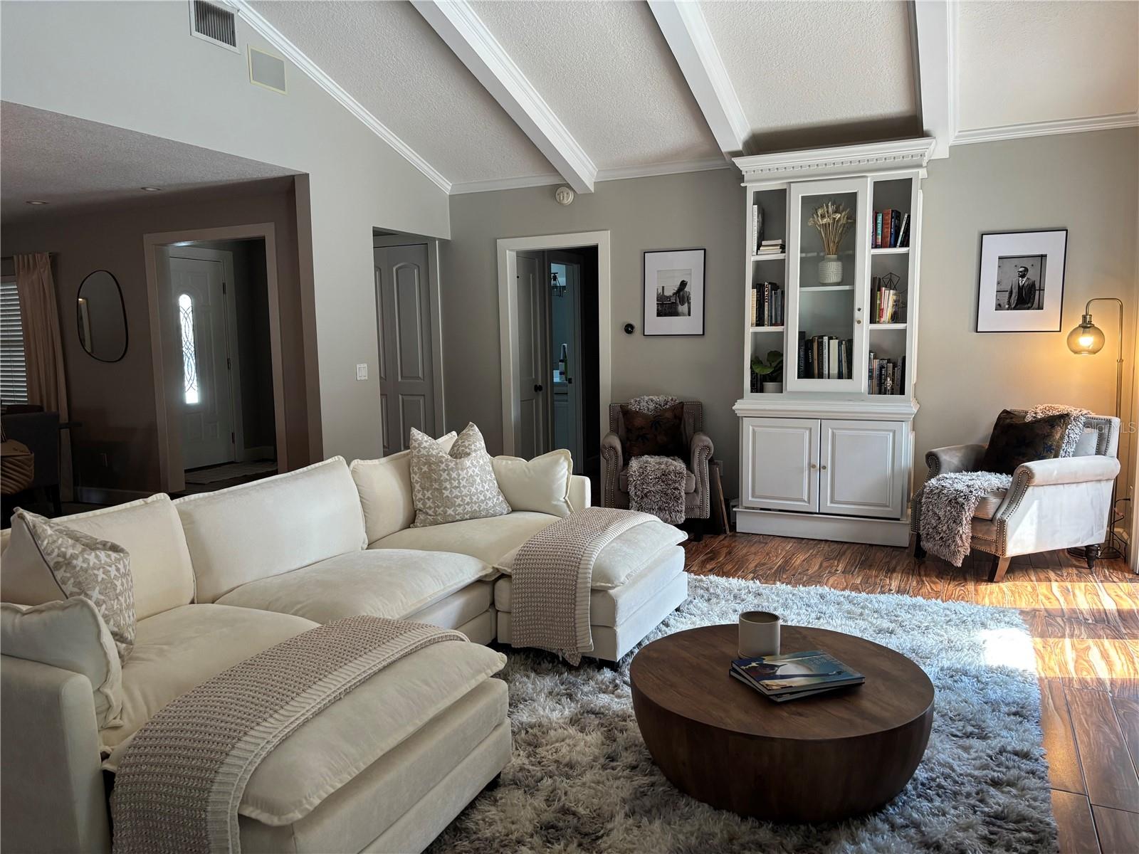 RIVER OAKS - Residential