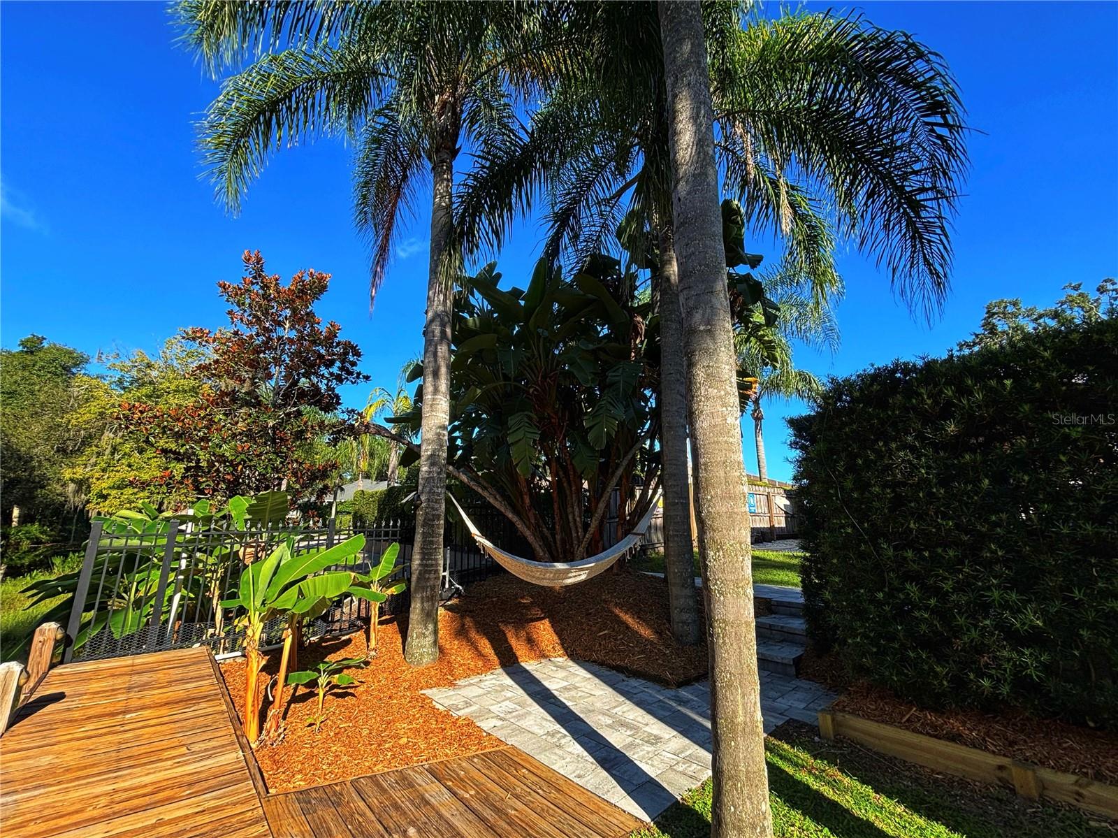 RIVER OAKS - Residential