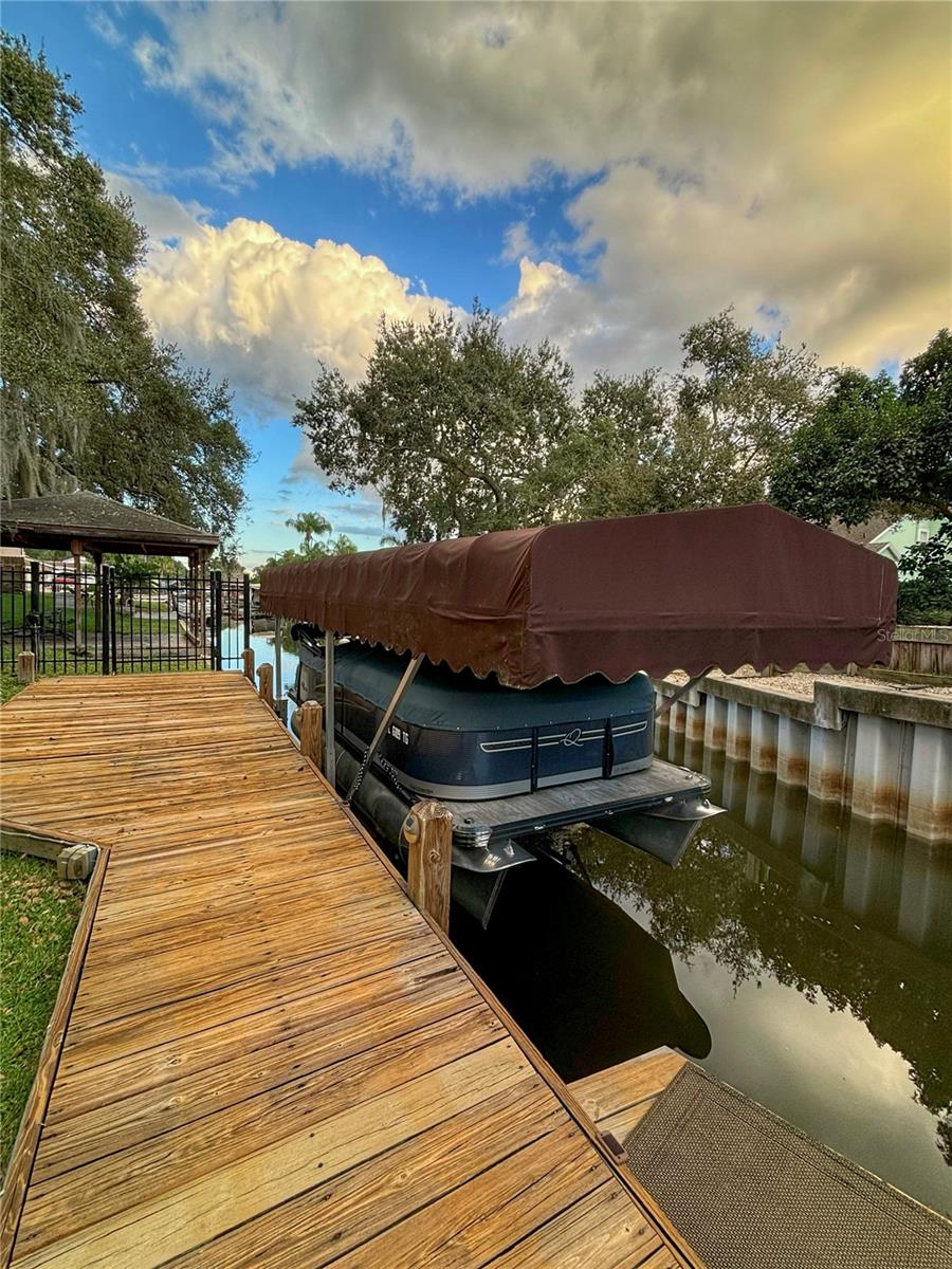 RIVER OAKS - Residential
