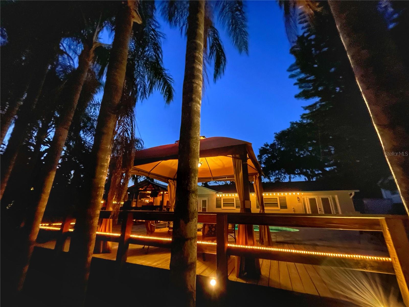 RIVER OAKS - Residential