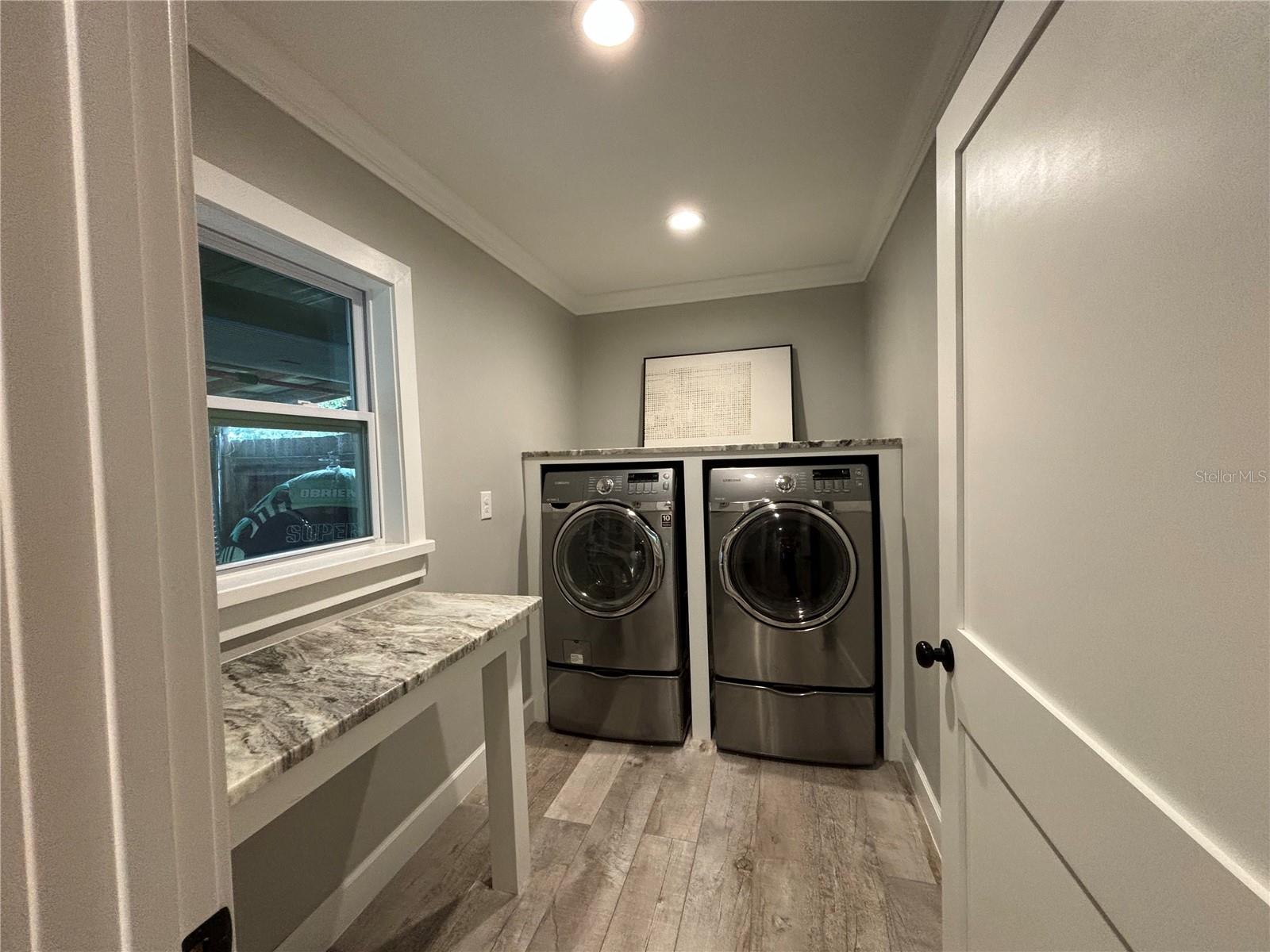 RIVER OAKS - Residential