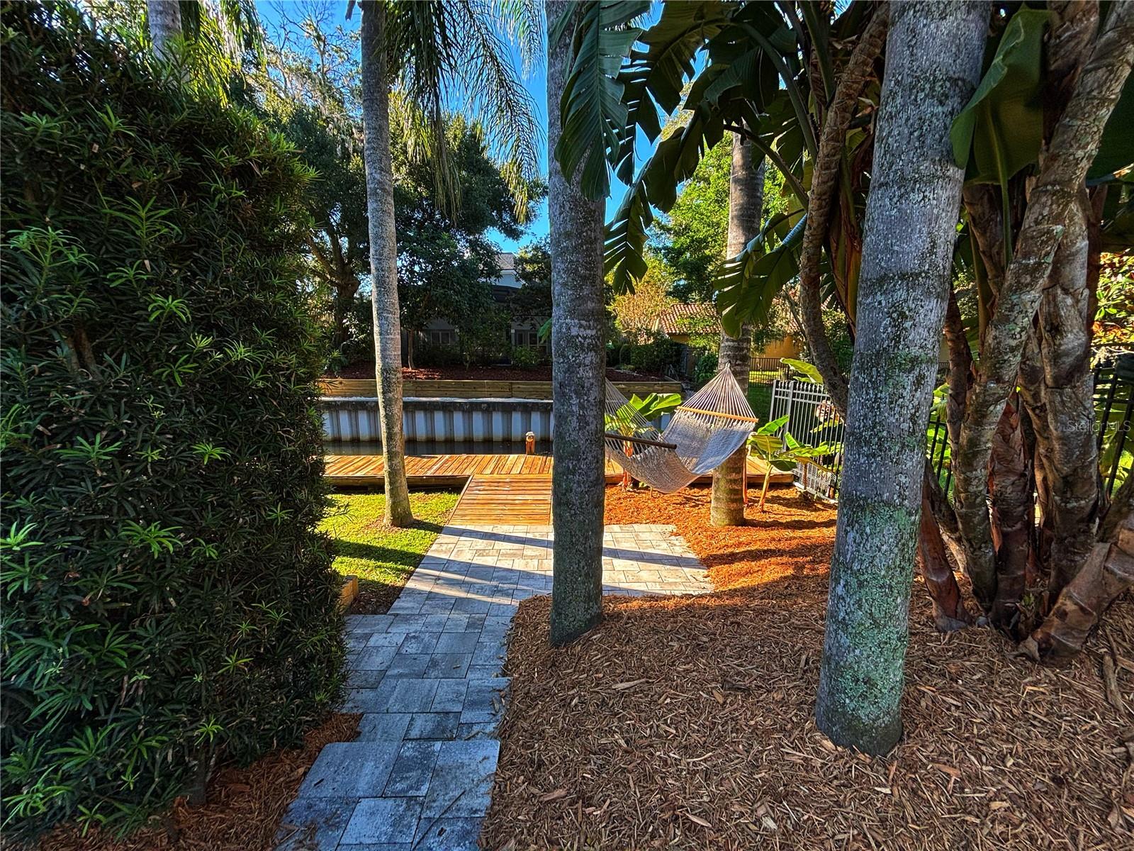 RIVER OAKS - Residential