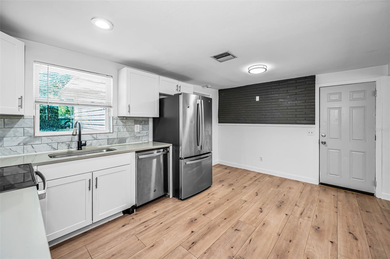 BEACON SQUARE - Residential