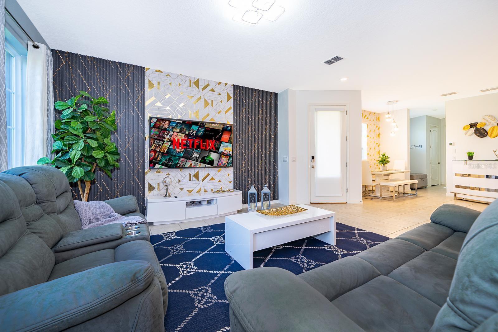 FESTIVAL PH 3 - Residential Lease