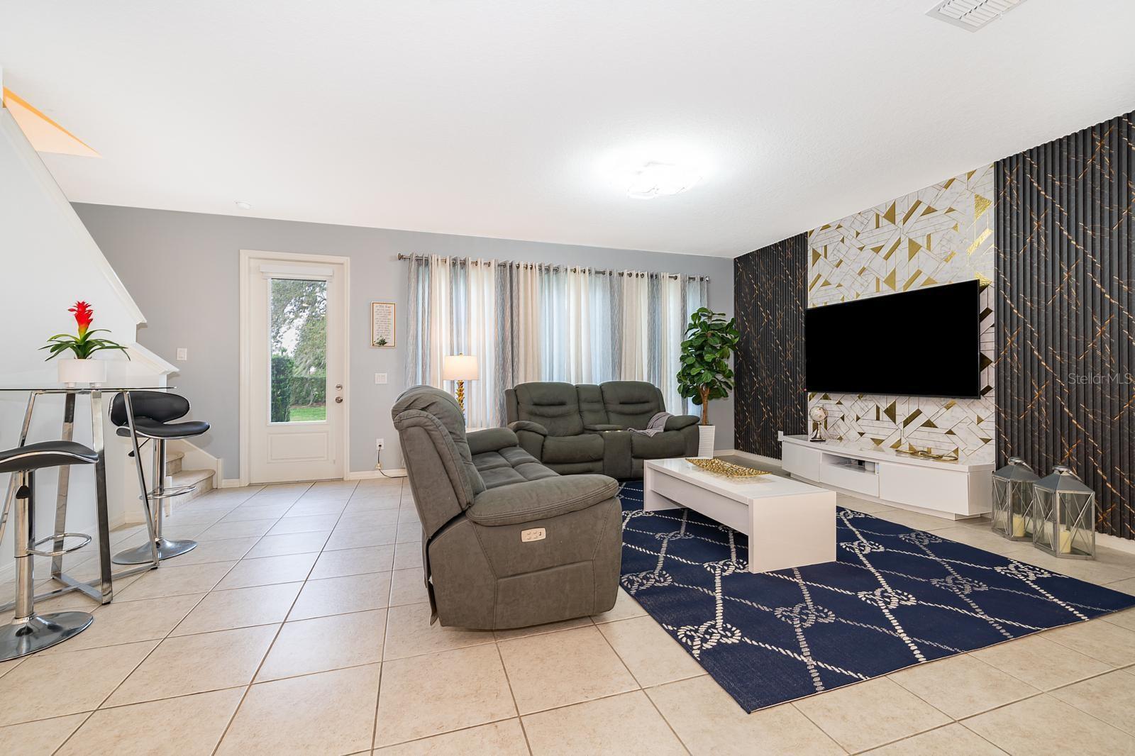 FESTIVAL PH 3 - Residential Lease