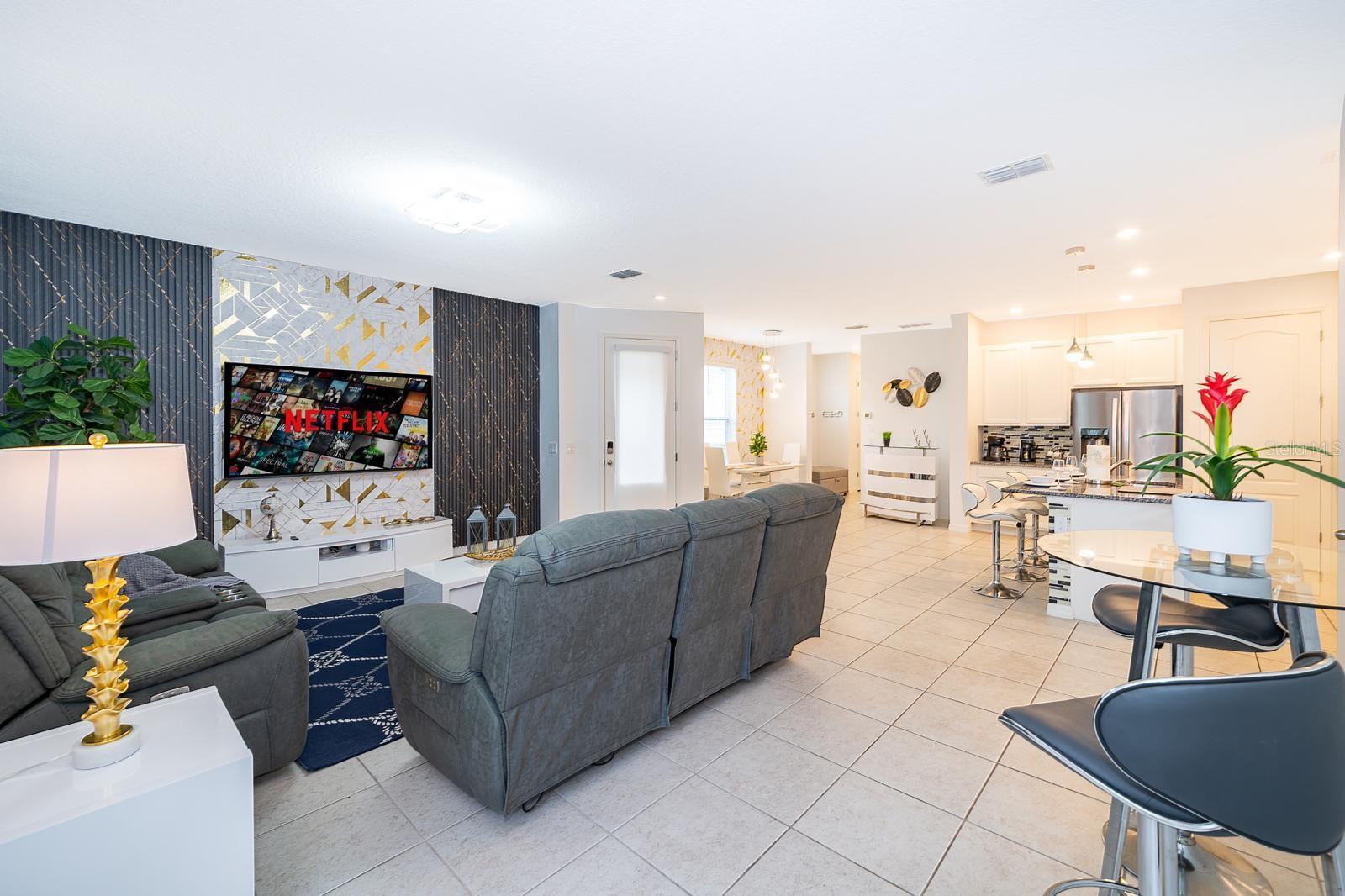 FESTIVAL PH 3 - Residential Lease