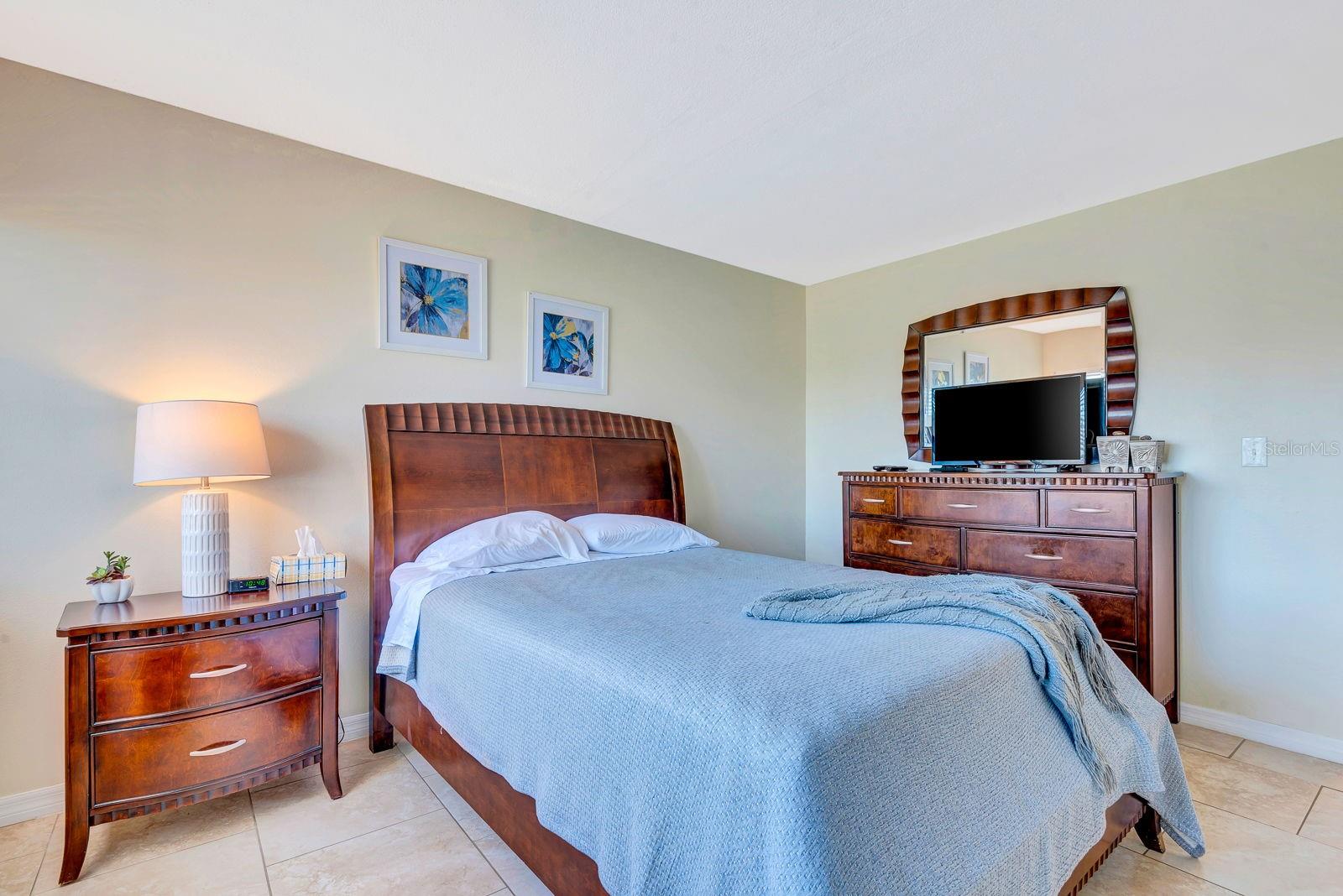 LIDO SHORES - Residential