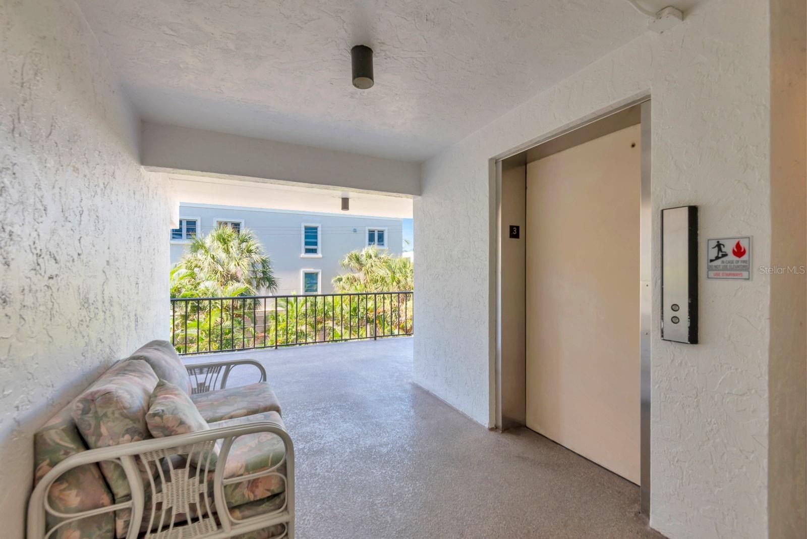 LIDO SHORES - Residential