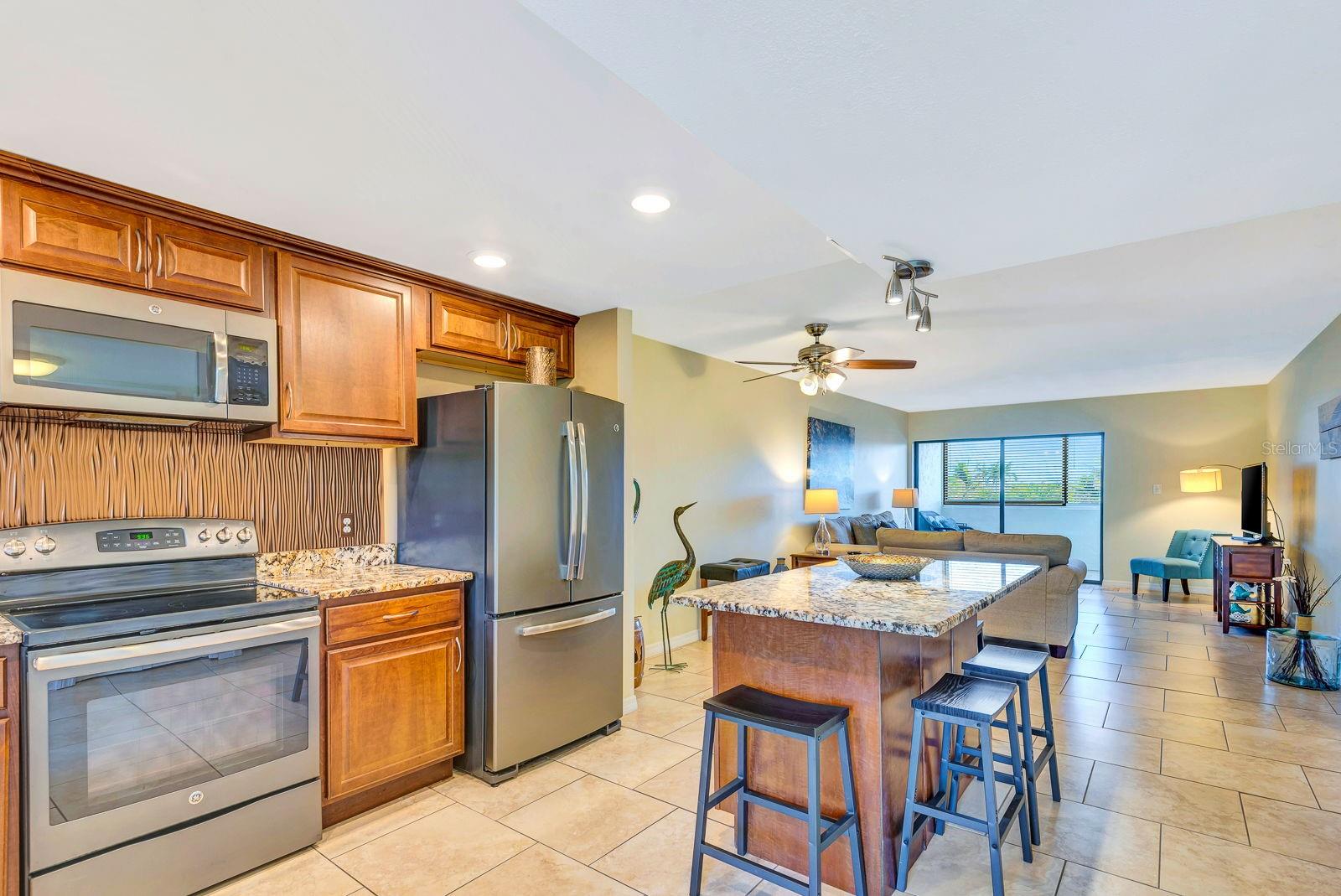 LIDO SHORES - Residential