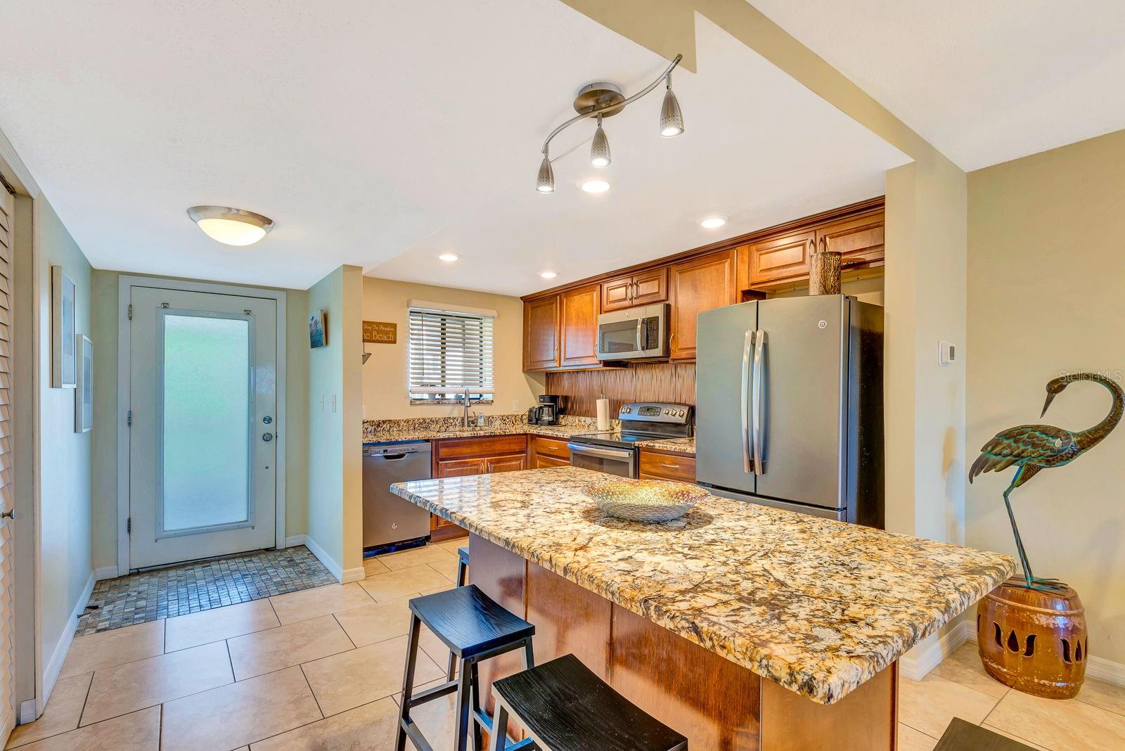 LIDO SHORES - Residential