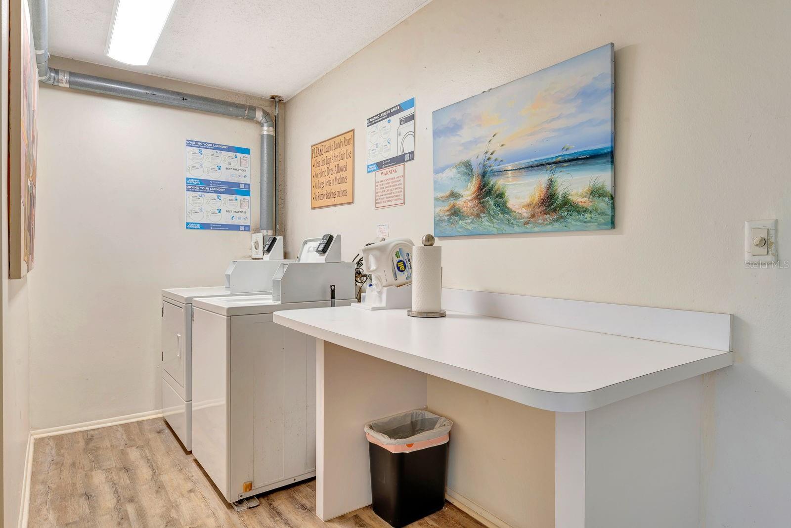 LIDO SHORES - Residential