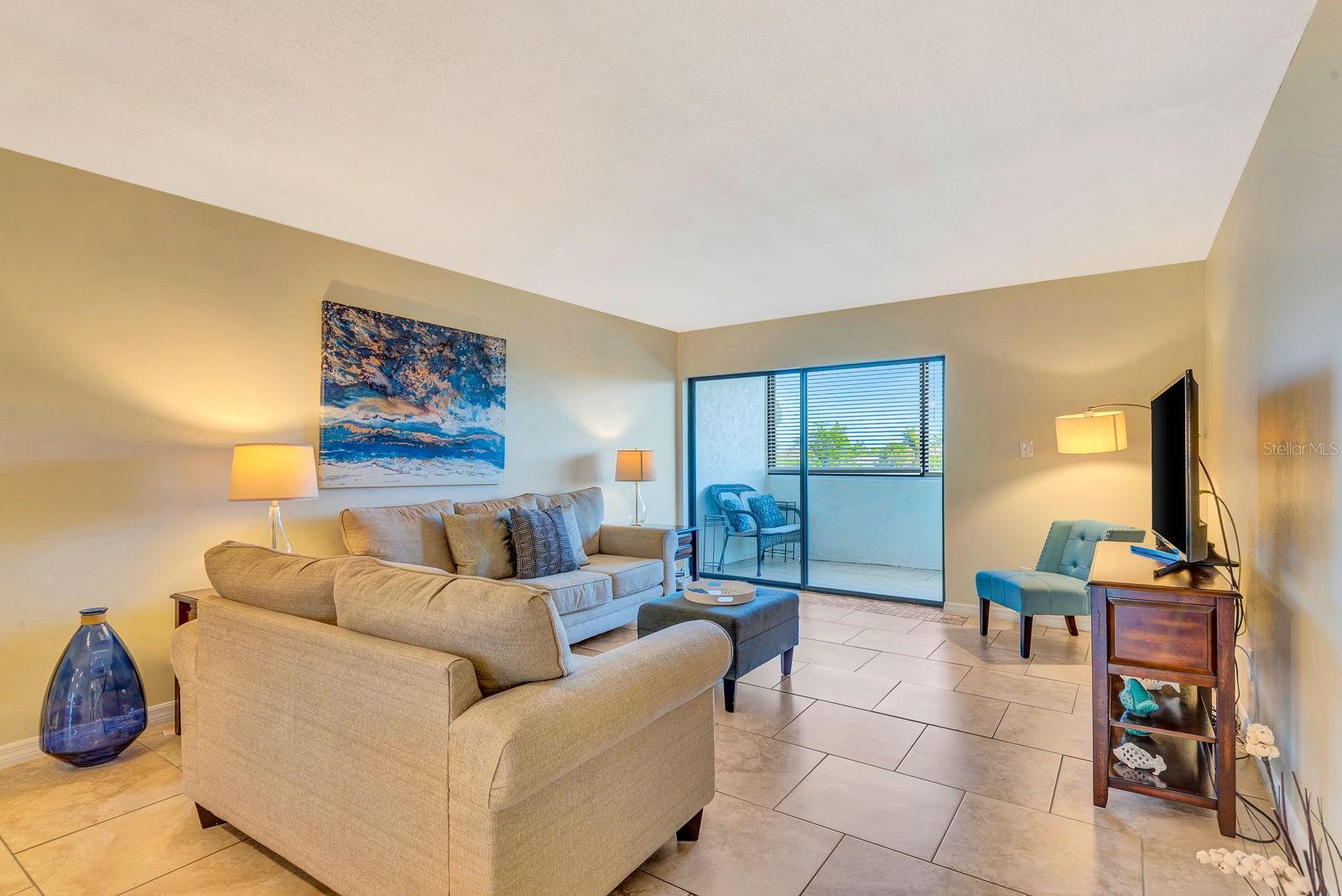 LIDO SHORES - Residential