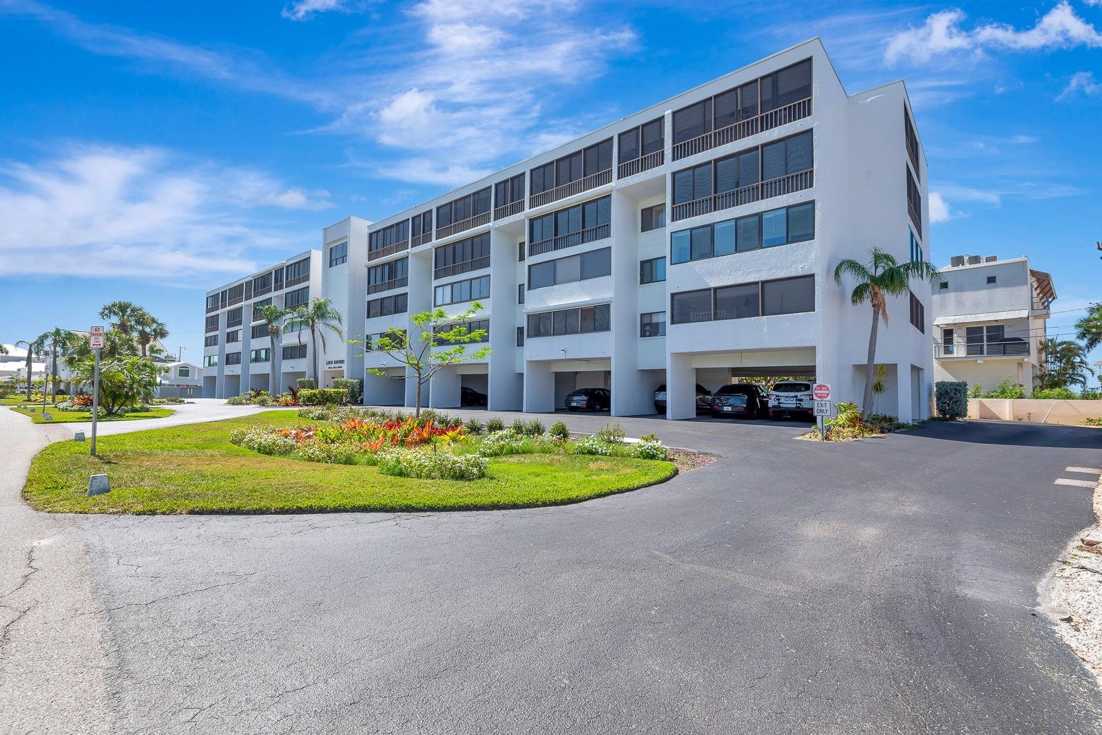 LIDO SHORES - Residential