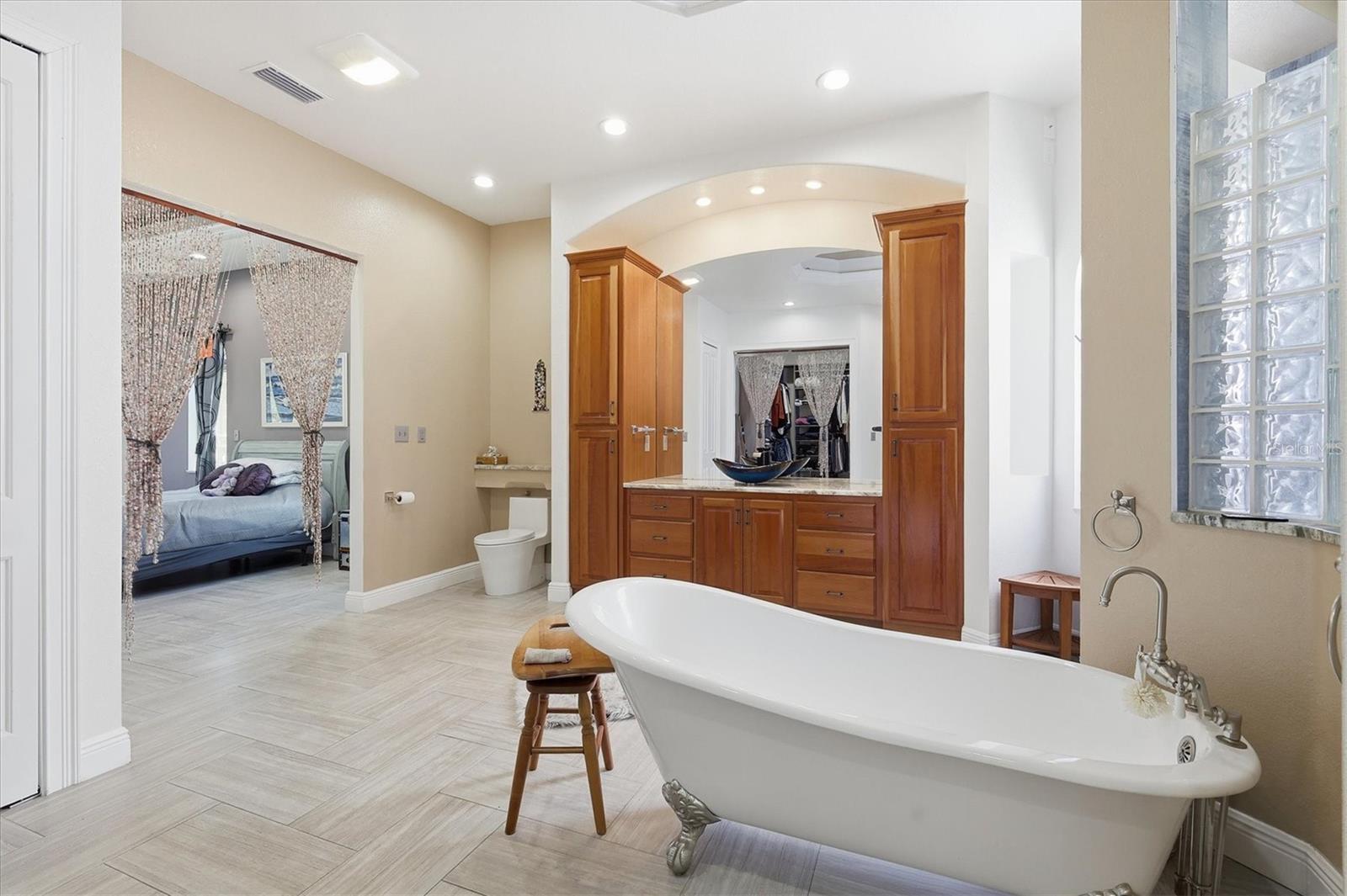 HEASLEY THOMAS E SUB - Residential