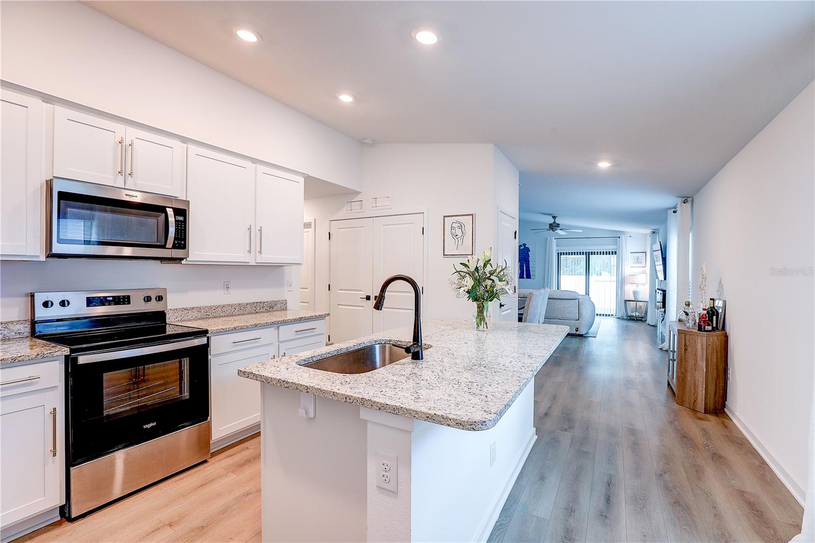 CROSSING/PALM RIVER - Residential