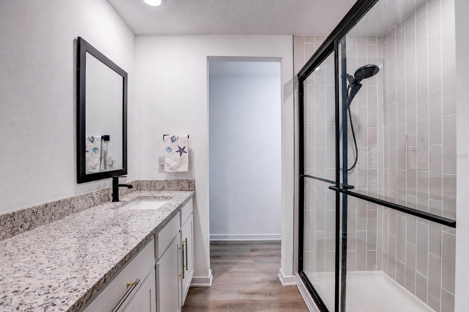 CROSSING/PALM RIVER - Residential