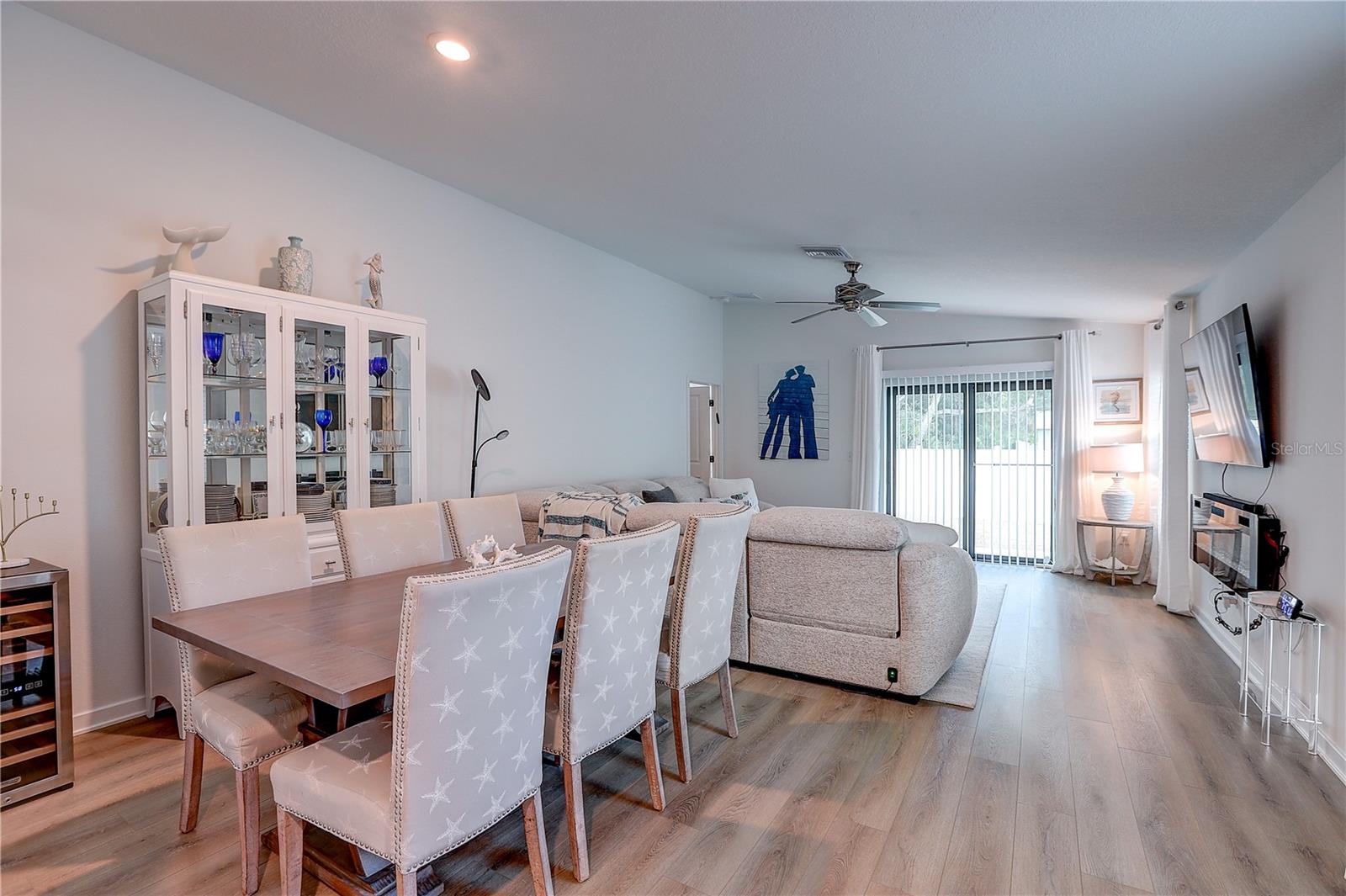 CROSSING/PALM RIVER - Residential