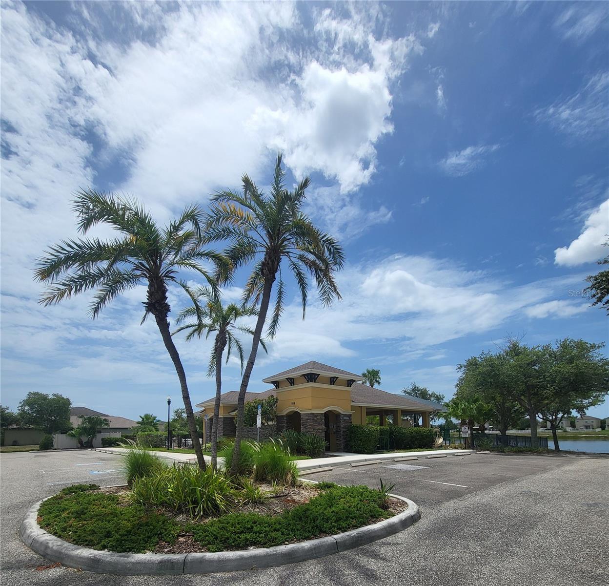 BAHIA LAKES PH 02 - Residential
