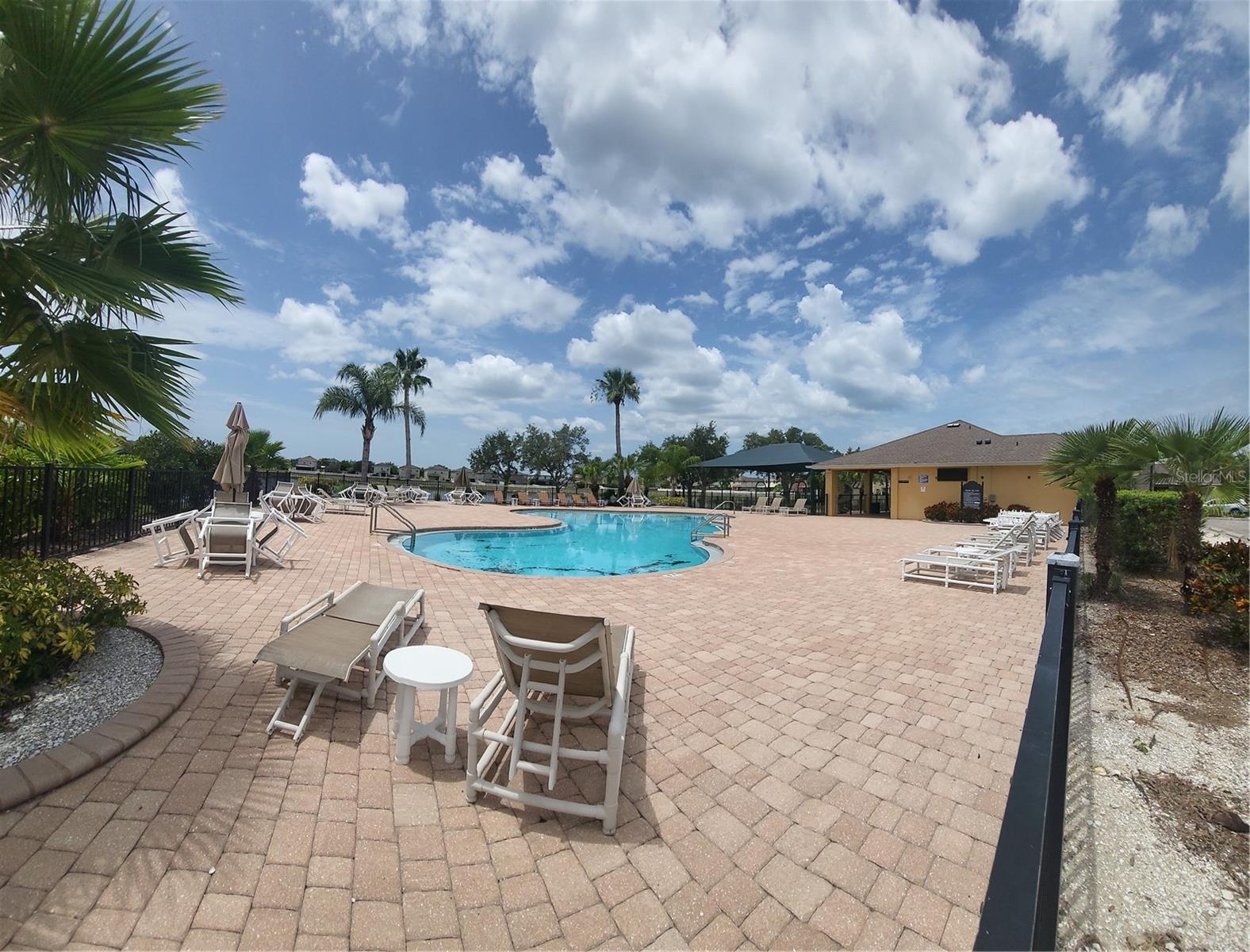 BAHIA LAKES PH 02 - Residential