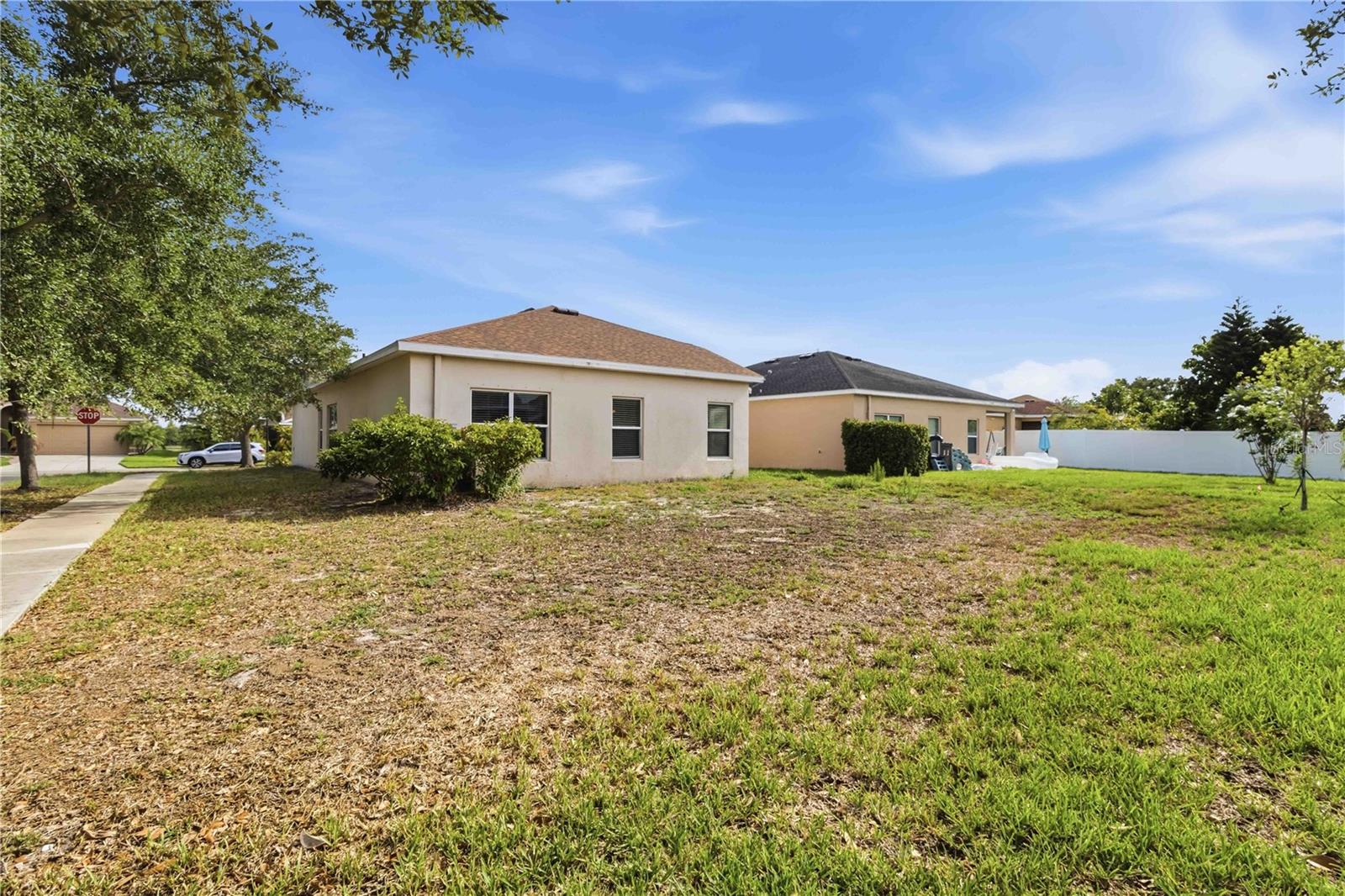 BAHIA LAKES PH 02 - Residential