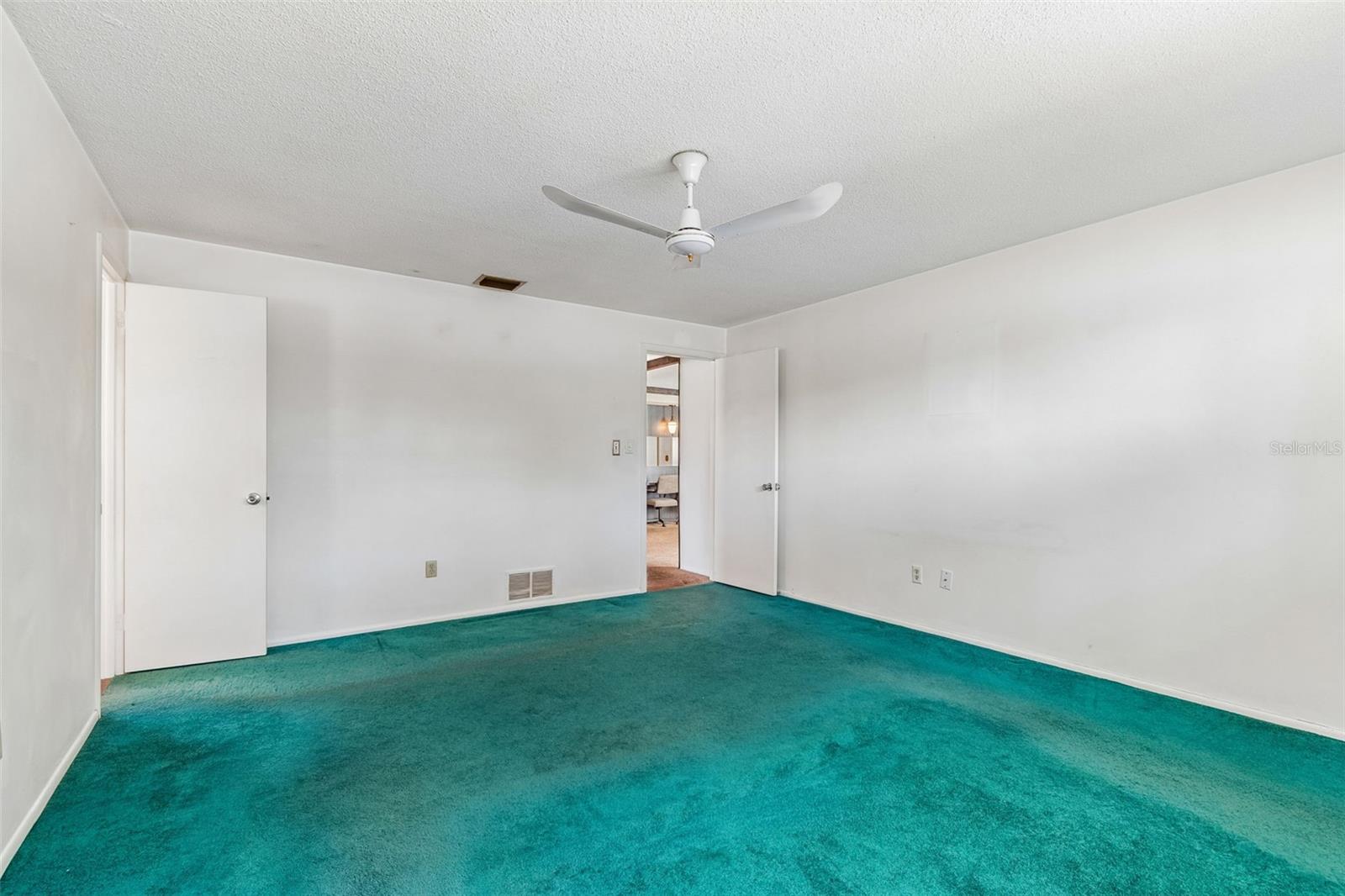 COLLEGE HILL PARK - Residential