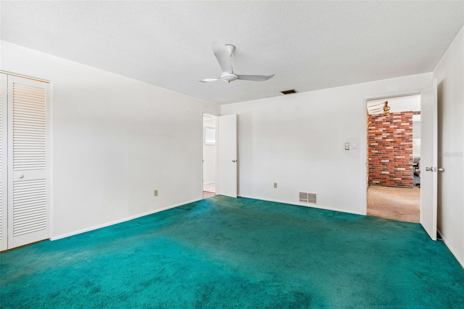 COLLEGE HILL PARK - Residential