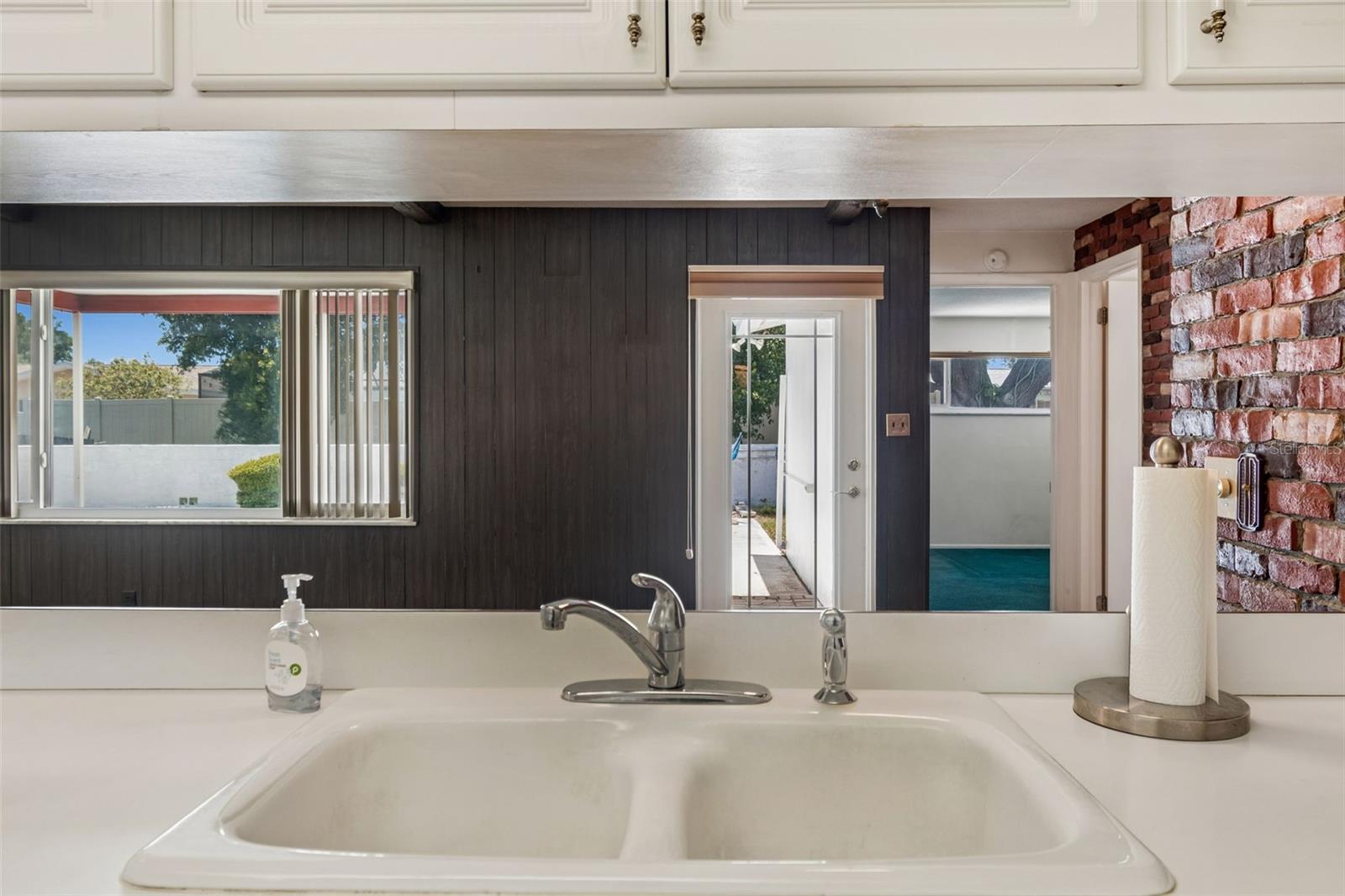 COLLEGE HILL PARK - Residential