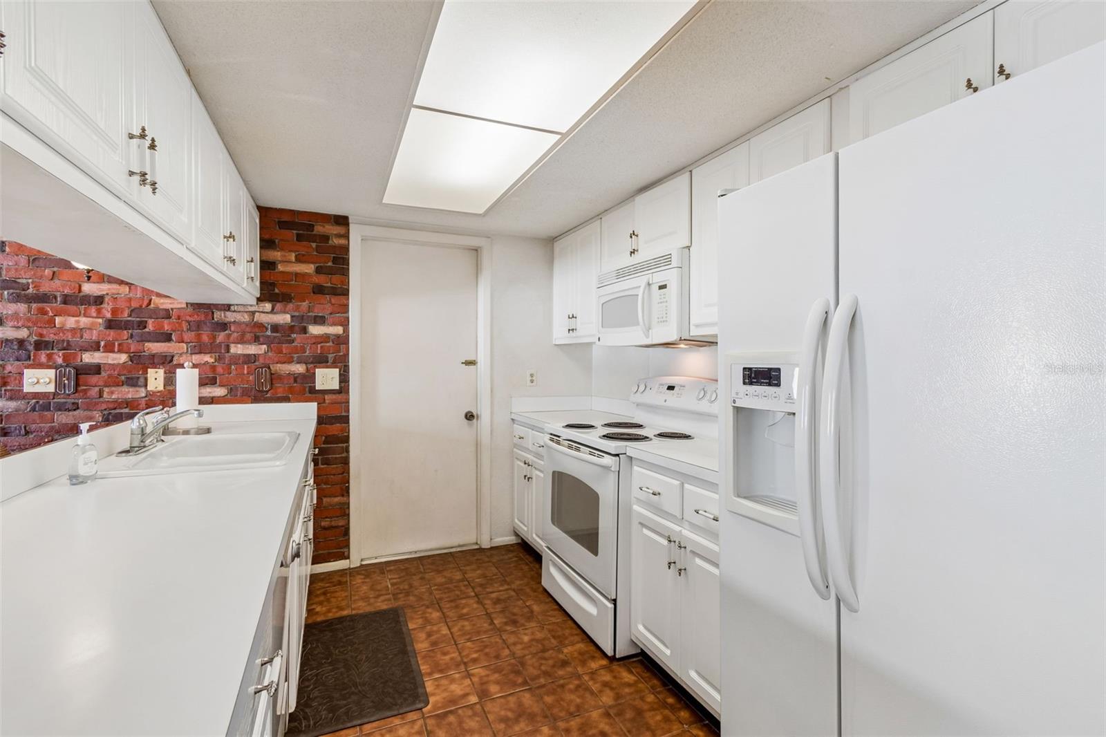 COLLEGE HILL PARK - Residential