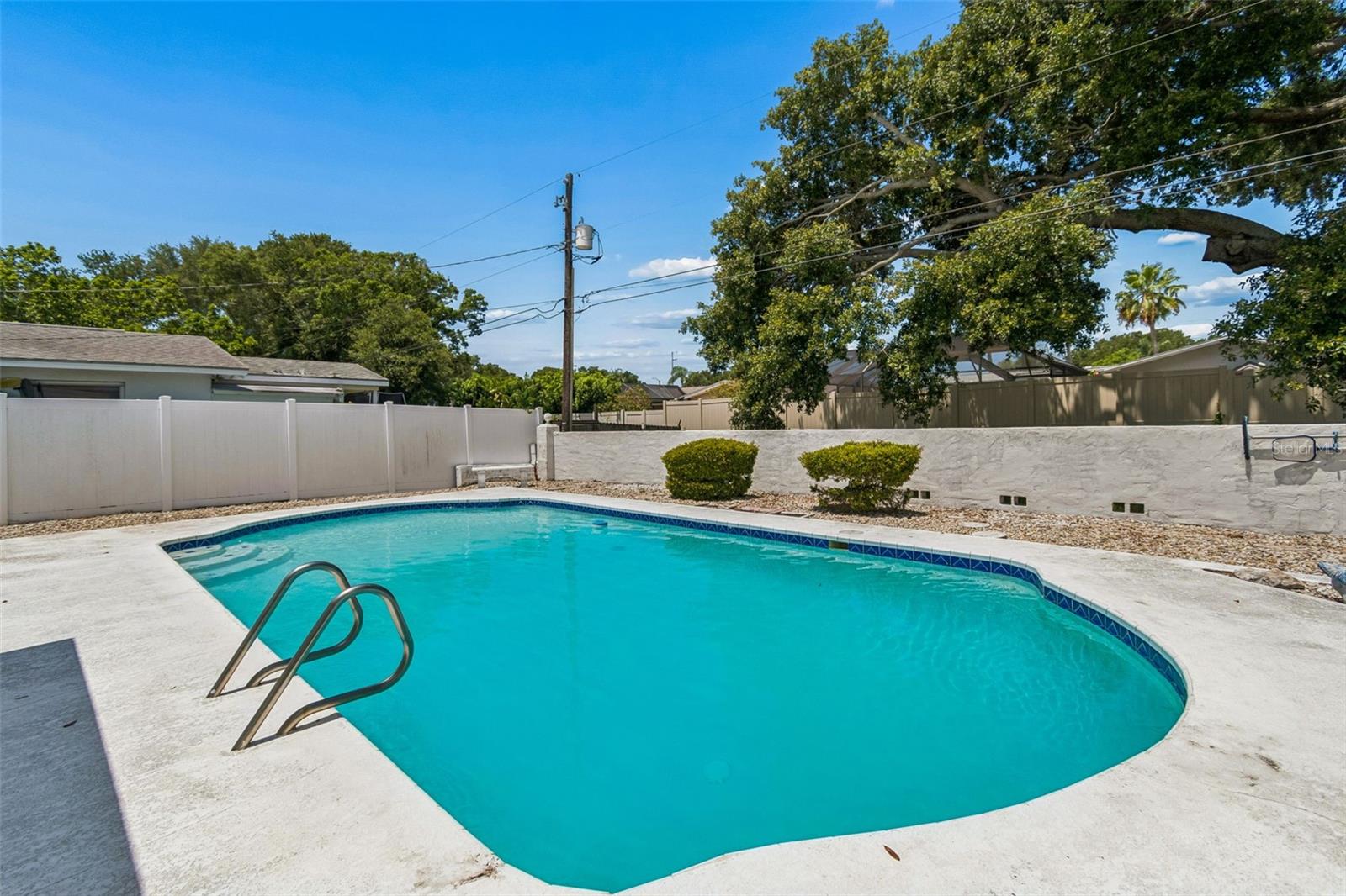 COLLEGE HILL PARK - Residential