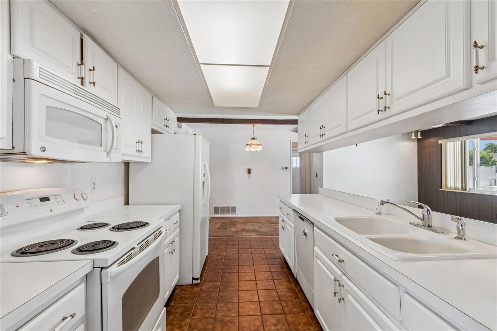 COLLEGE HILL PARK - Residential
