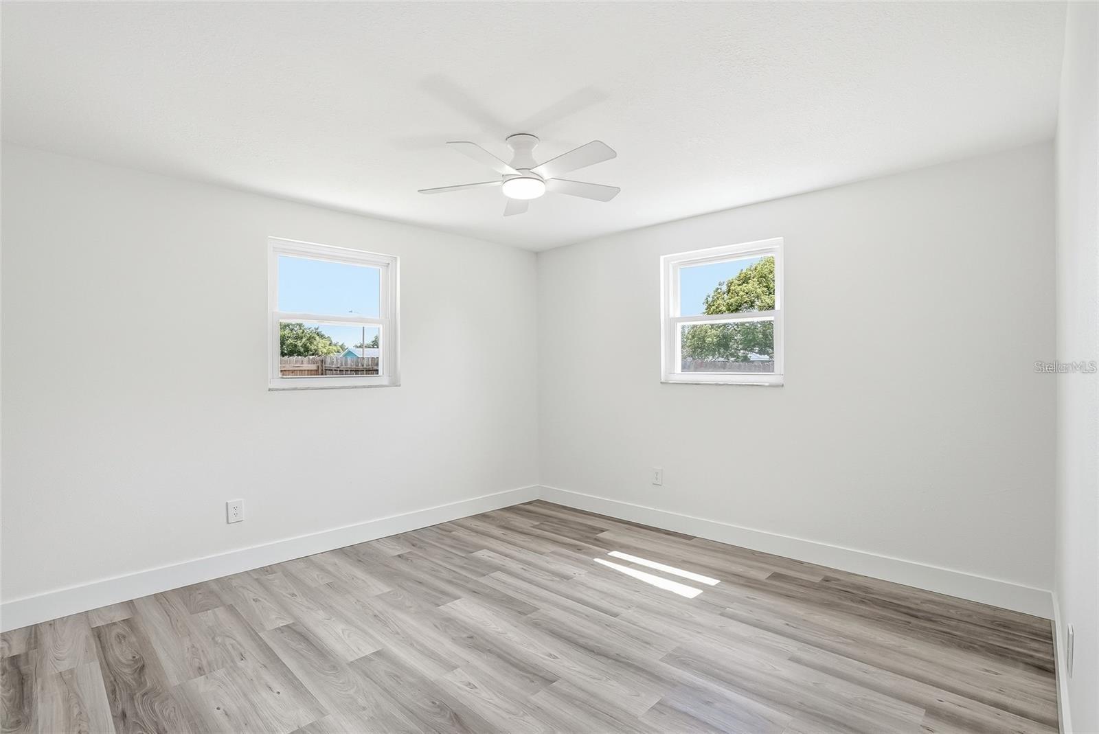 TRENTWOOD MANOR - Residential Lease