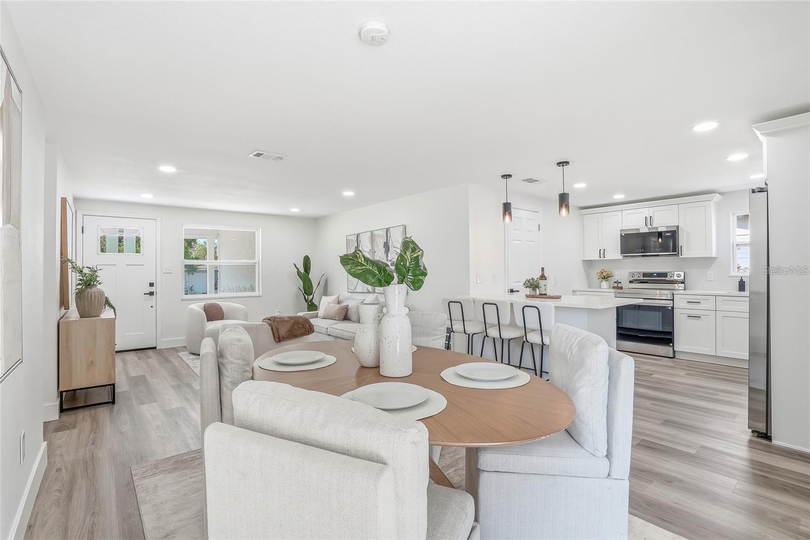 TRENTWOOD MANOR - Residential Lease
